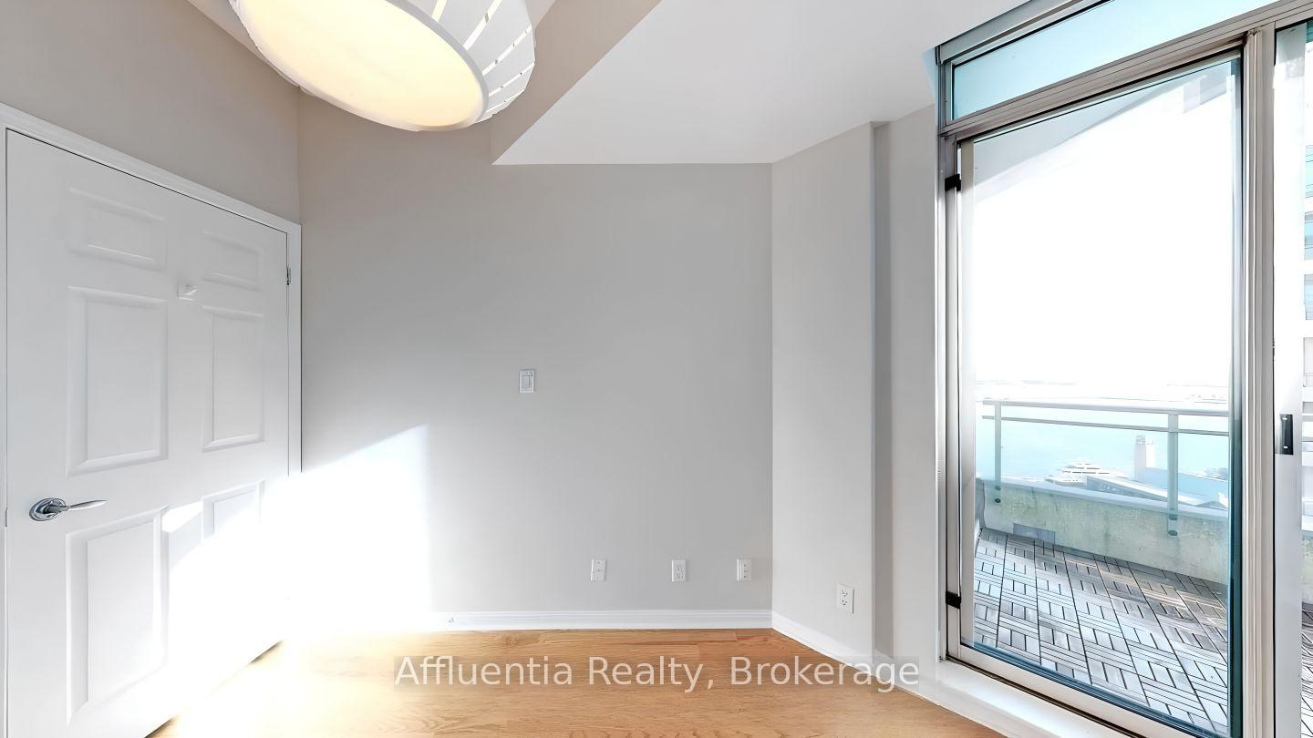 Photo 14 of Unit 3, 228 Queens Quay W, Toronto, Waterfront Communities — HOMEH
