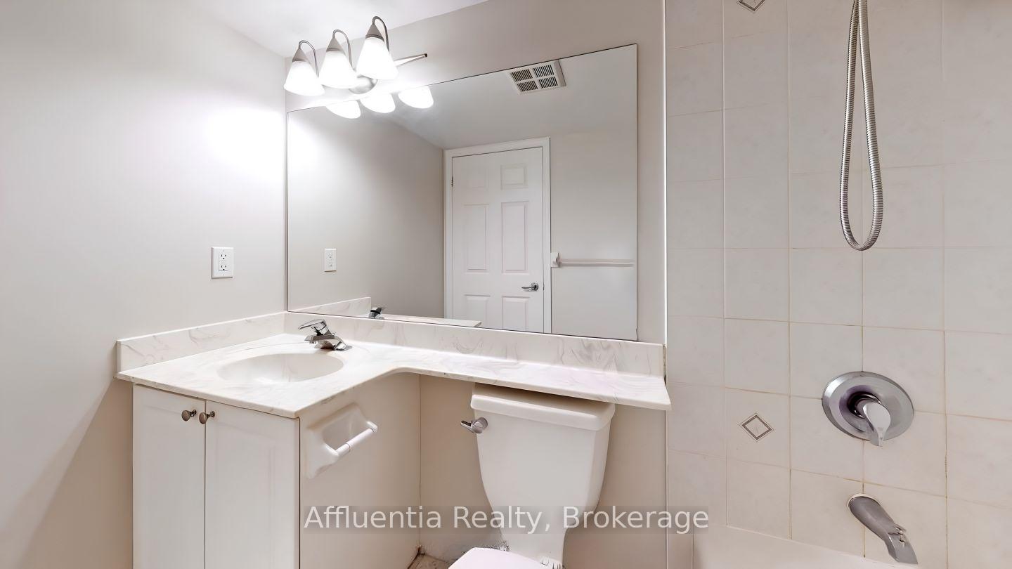 Photo 16 of Unit 3, 228 Queens Quay W, Toronto, Waterfront Communities — HOMEH