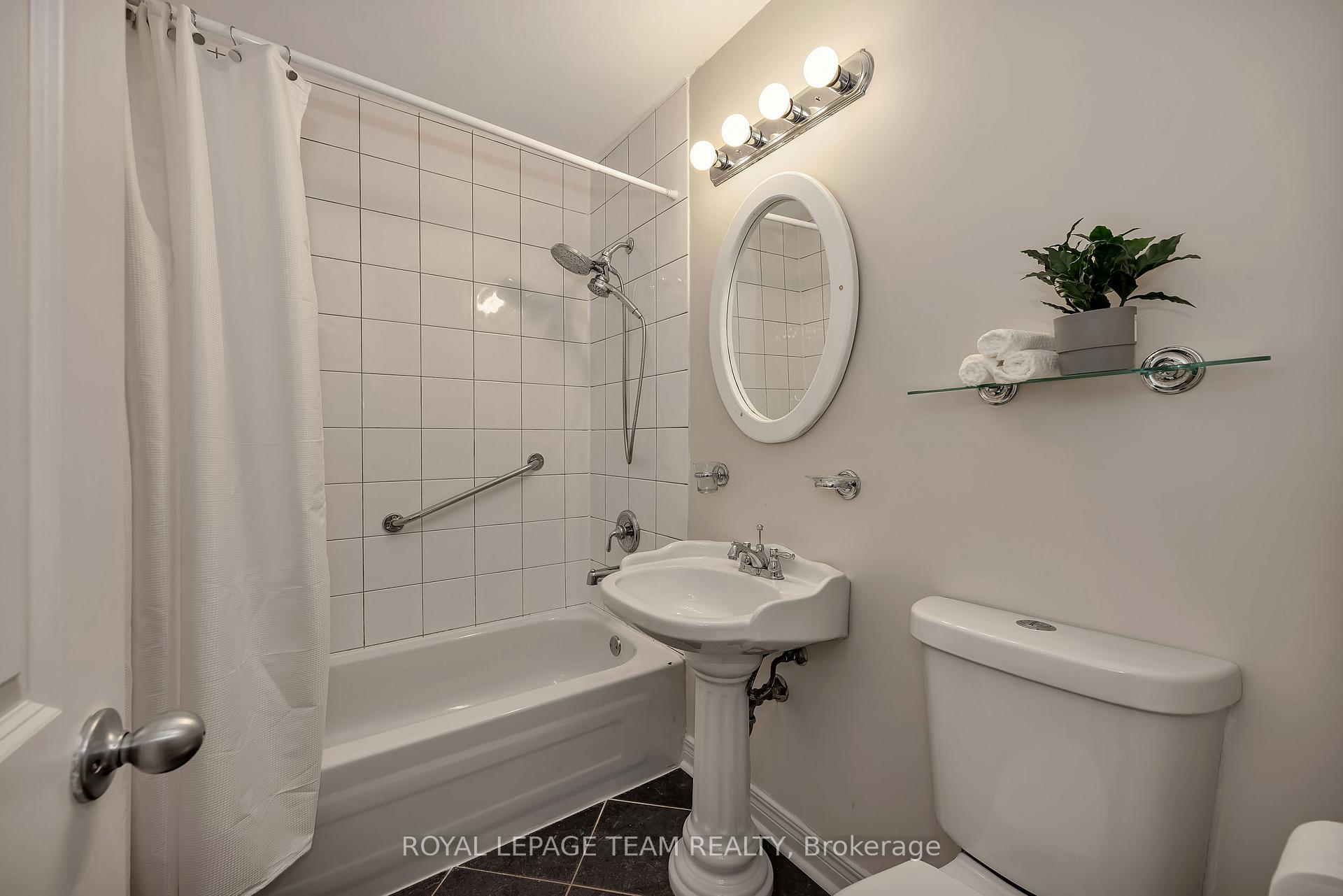 Photo 14 of 2196 Carnegie Street, Ottawa, Elmvale Acres/Urbandale — HOMEH