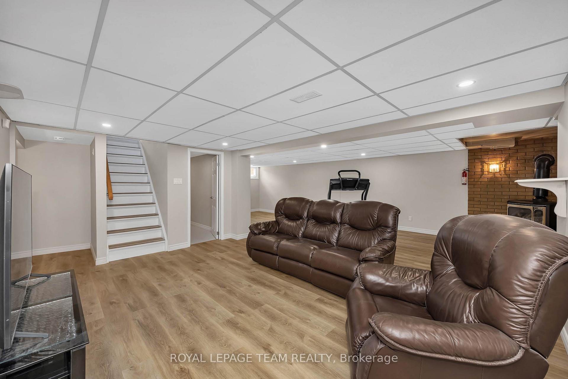 Photo 15 of 2196 Carnegie Street, Ottawa, Elmvale Acres/Urbandale — HOMEH