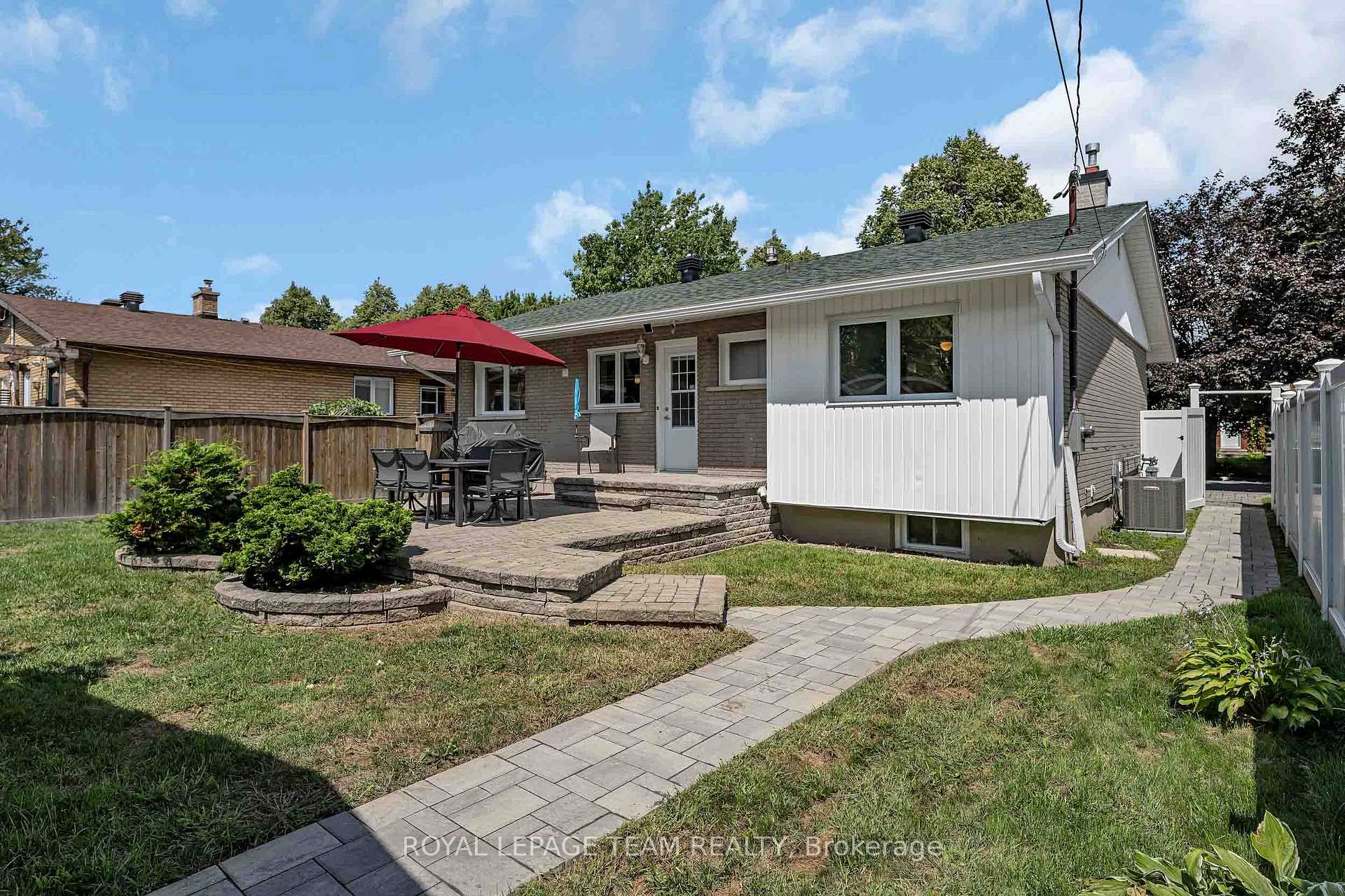 Photo 21 of 2196 Carnegie Street, Ottawa, Elmvale Acres/Urbandale — HOMEH