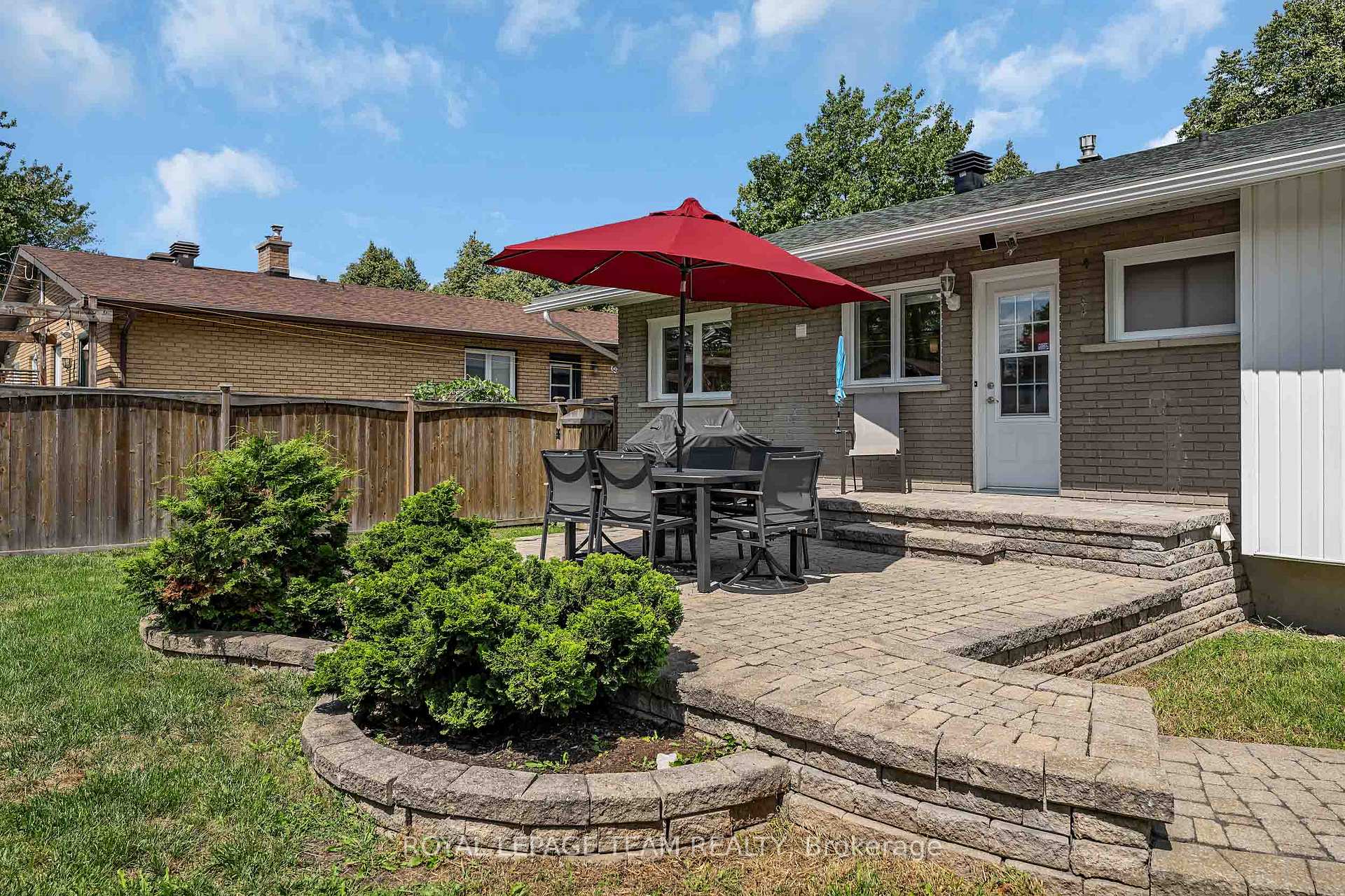 Photo 24 of 2196 Carnegie Street, Ottawa, Elmvale Acres/Urbandale — HOMEH