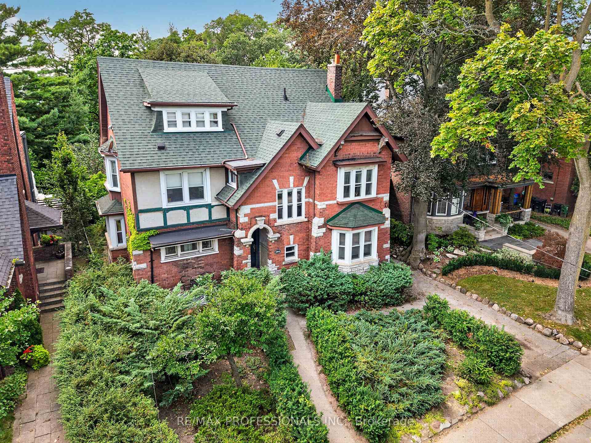 Photo 1 of 284 Indian Road, Toronto, High Park-Swansea — HOMEH