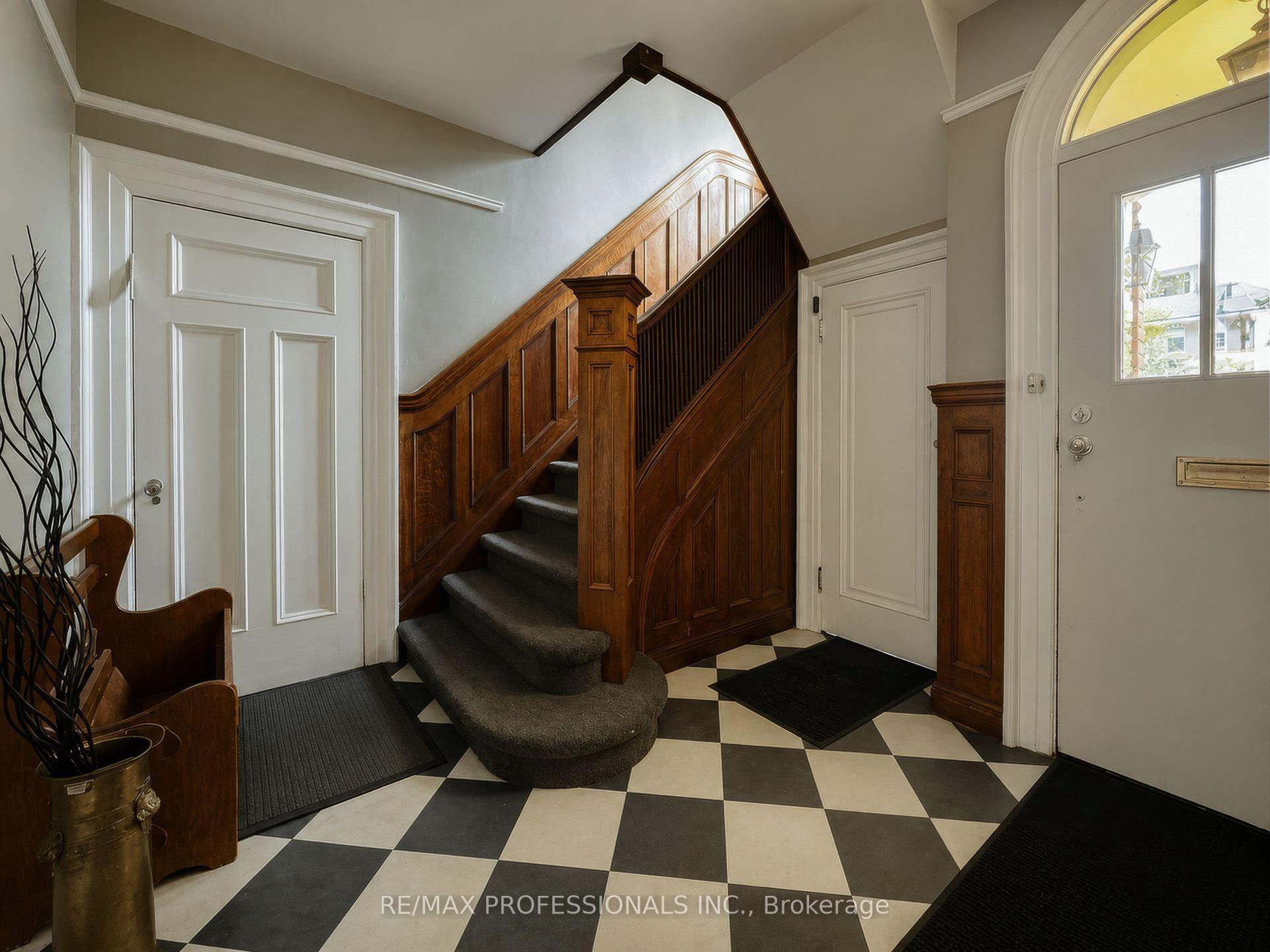 Photo 8 of 284 Indian Road, Toronto, High Park-Swansea — HOMEH
