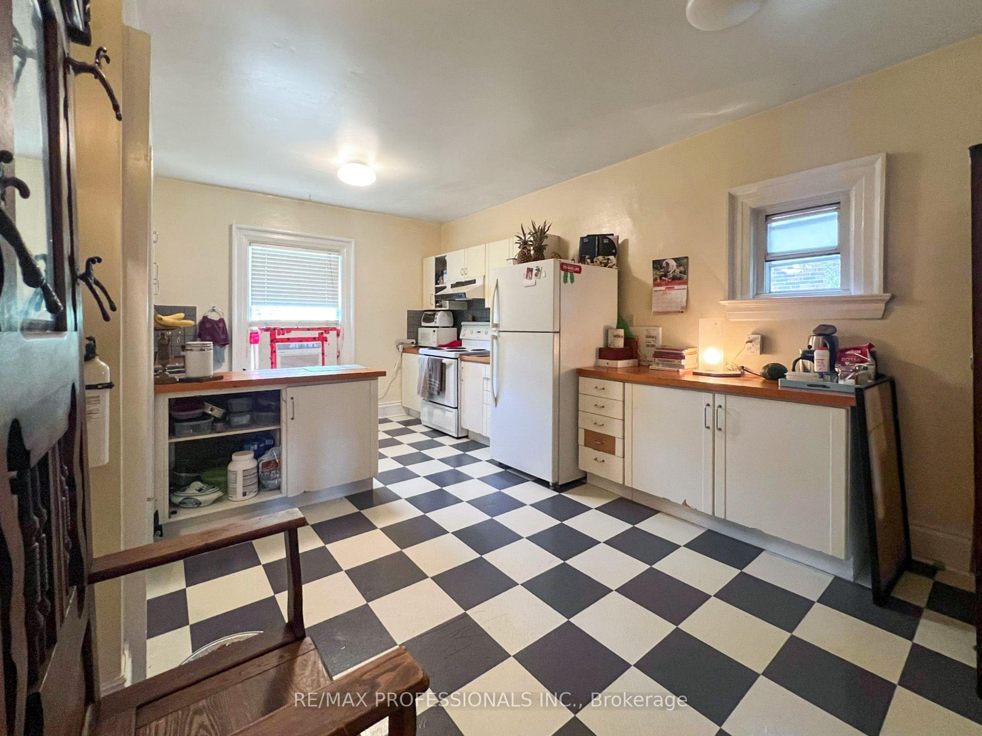 Photo 31 of 284 Indian Road, Toronto, High Park-Swansea — HOMEH