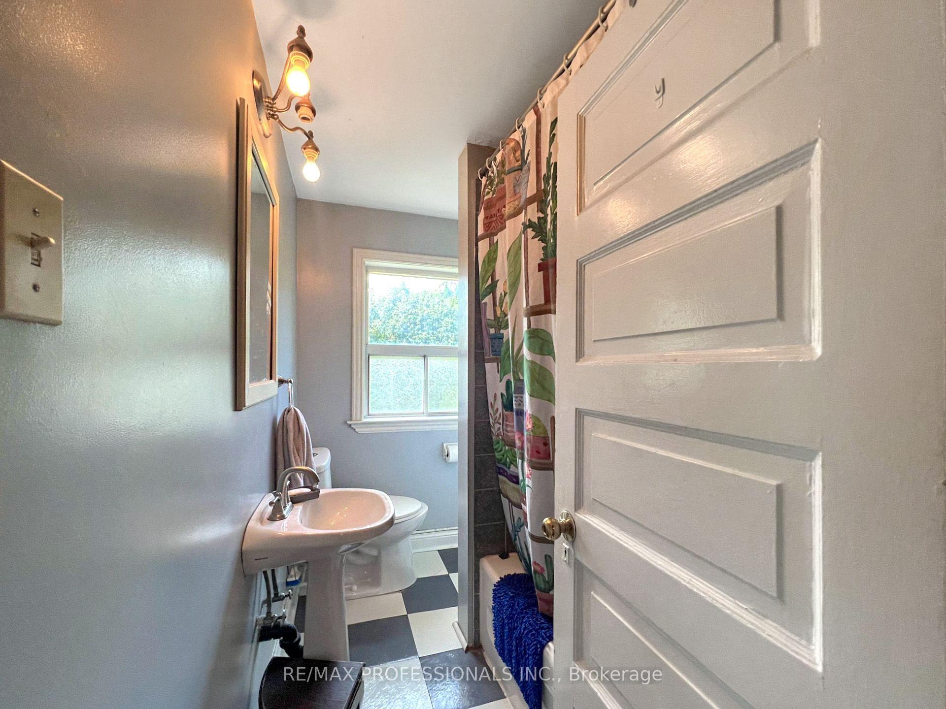 Photo 33 of 284 Indian Road, Toronto, High Park-Swansea — HOMEH