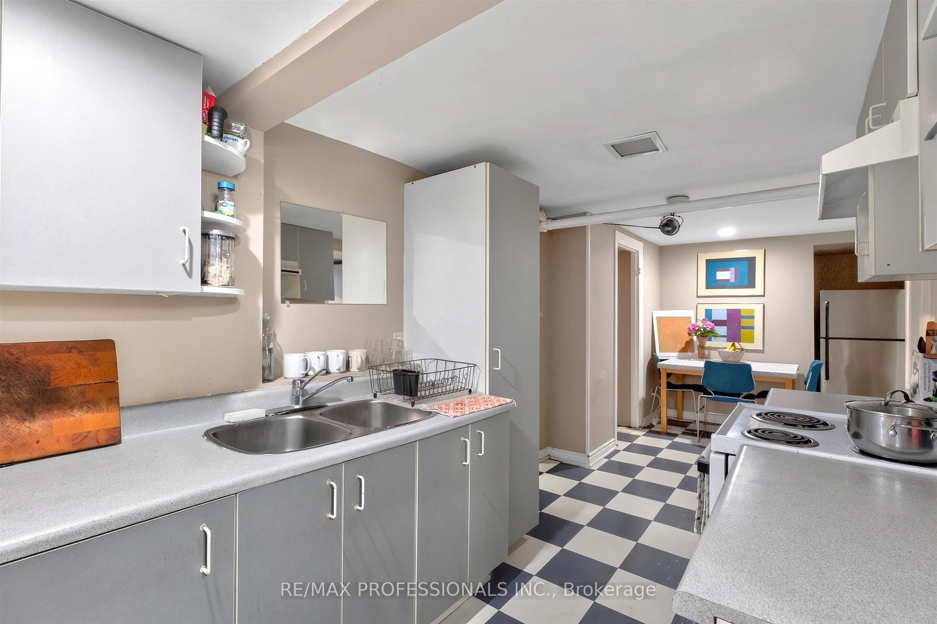 Photo 39 of 284 Indian Road, Toronto, High Park-Swansea — HOMEH