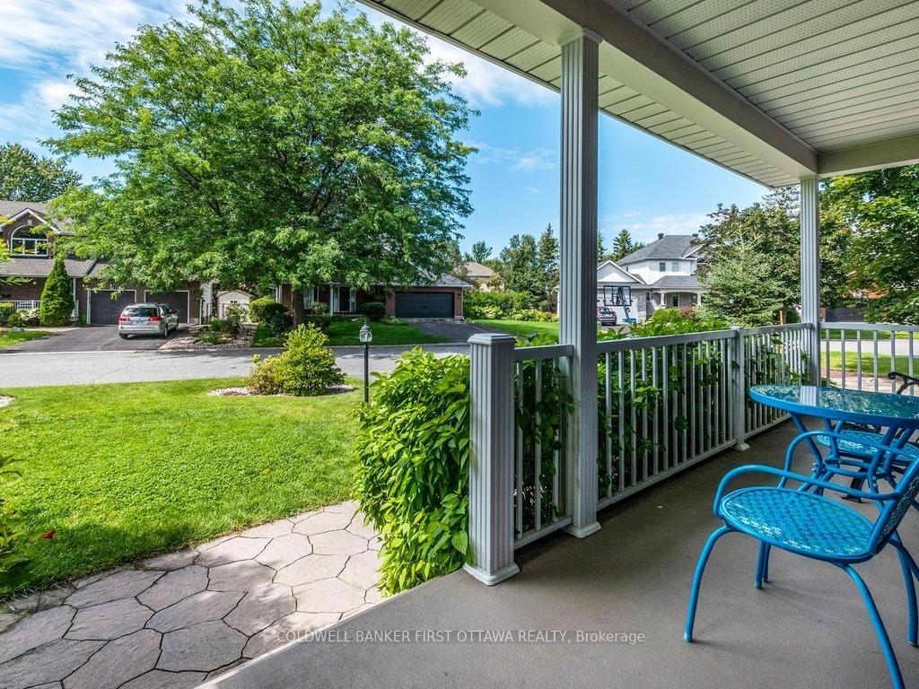 Photo 3 of 5 Hearn Crescent, Ottawa, Stittsville (South) — HOMEH