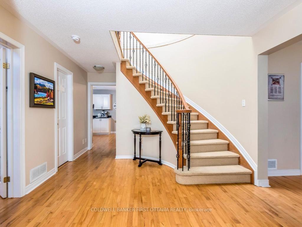 Photo 5 of 5 Hearn Crescent, Ottawa, Stittsville (South) — HOMEH