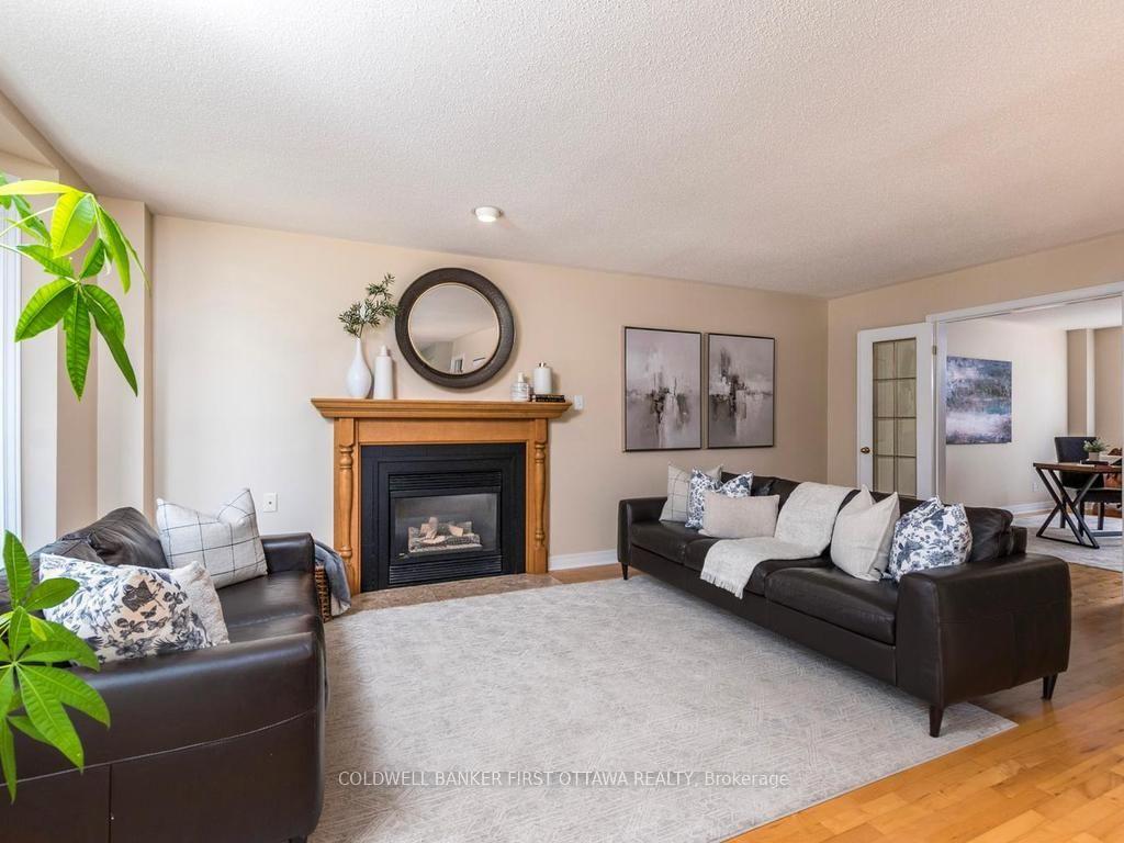 Photo 10 of 5 Hearn Crescent, Ottawa, Stittsville (South) — HOMEH