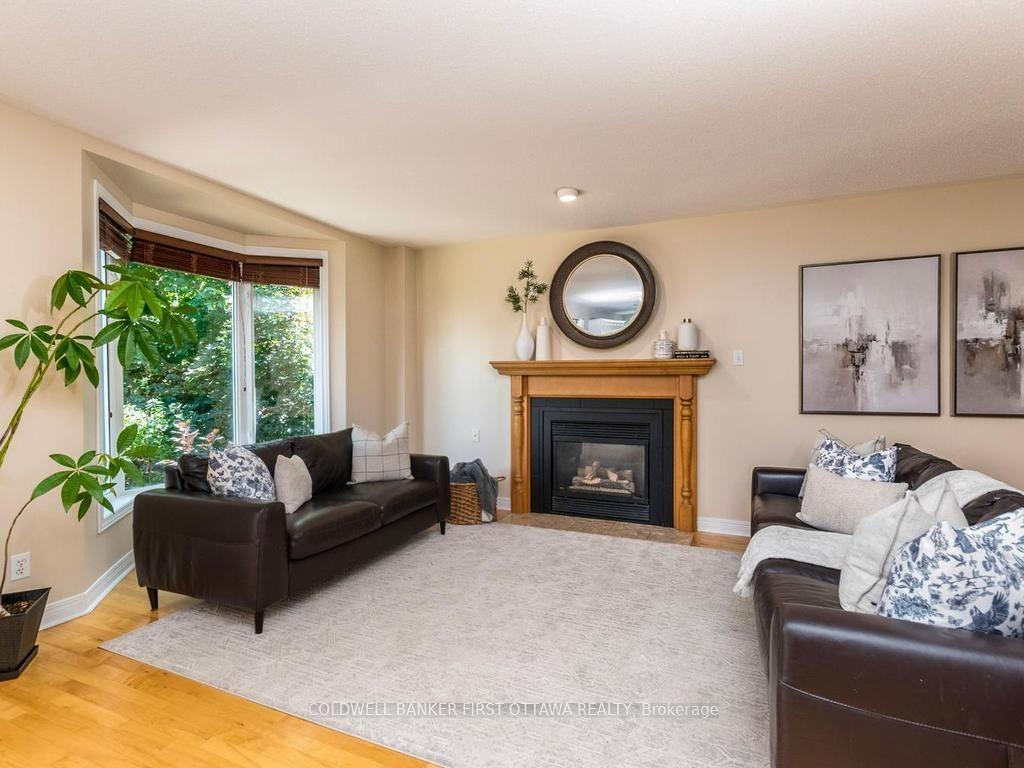 Photo 11 of 5 Hearn Crescent, Ottawa, Stittsville (South) — HOMEH