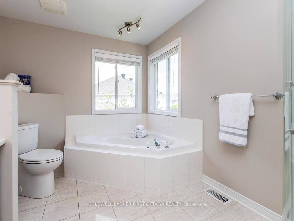 Photo 25 of 5 Hearn Crescent, Ottawa, Stittsville (South) — HOMEH