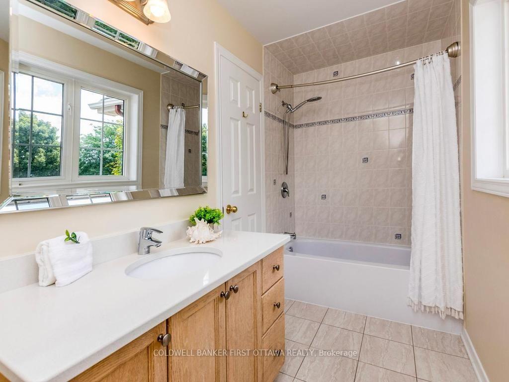 Photo 33 of 5 Hearn Crescent, Ottawa, Stittsville (South) — HOMEH