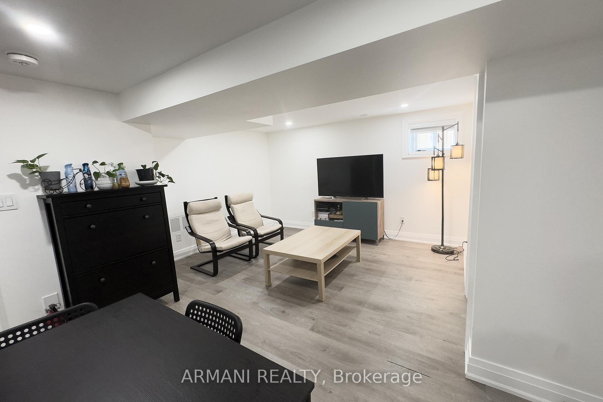 Photo 14 of Unit Basement, 97 Cuffley Crescent N, North York, Downsview-Roding-CFB — HOMEH
