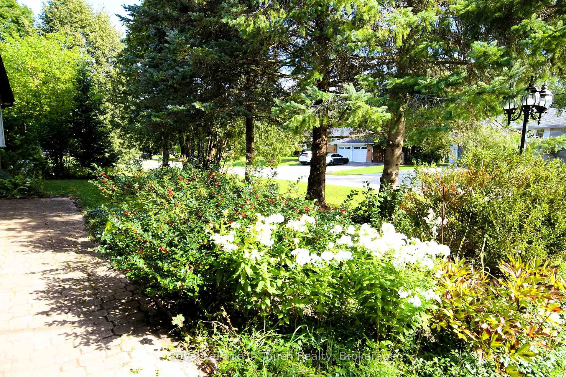 Photo 2 of 29 Glacier Trail, Tay, Rural Tay — HOMEH