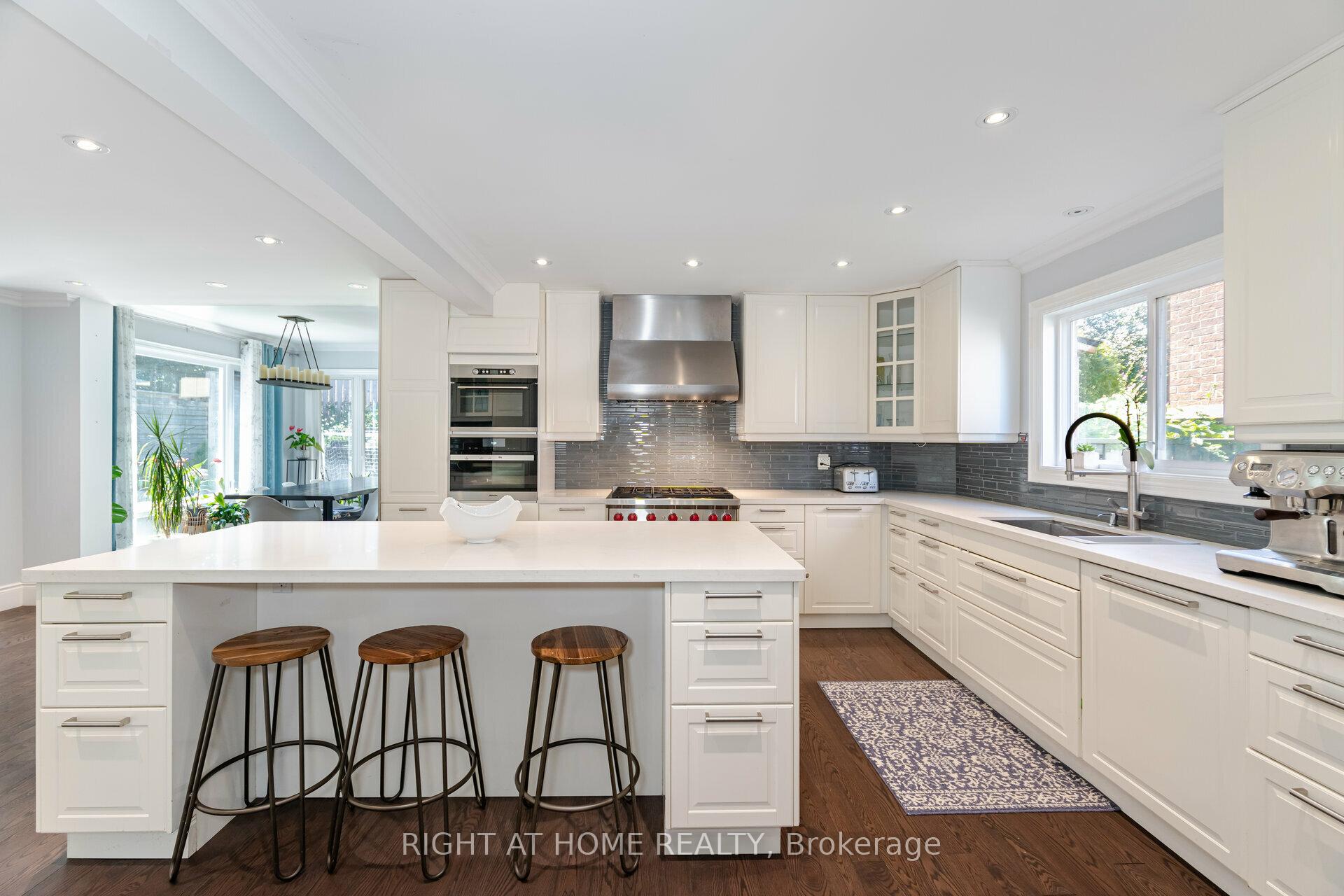 Photo 7 of 19 Talgarth Road, Etobicoke, Eringate-Centennial-West Deane — HOMEH