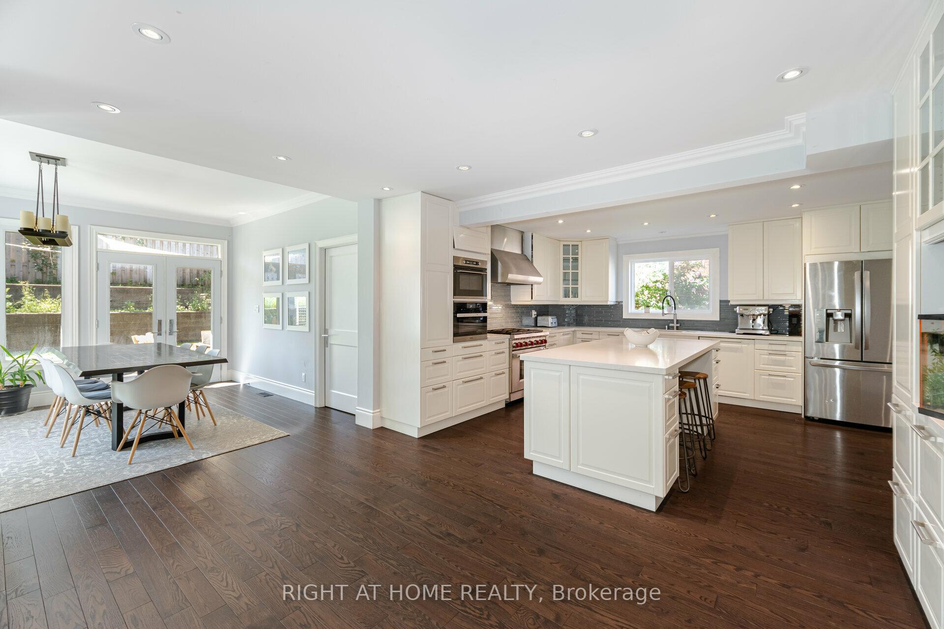 Photo 10 of 19 Talgarth Road, Etobicoke, Eringate-Centennial-West Deane — HOMEH