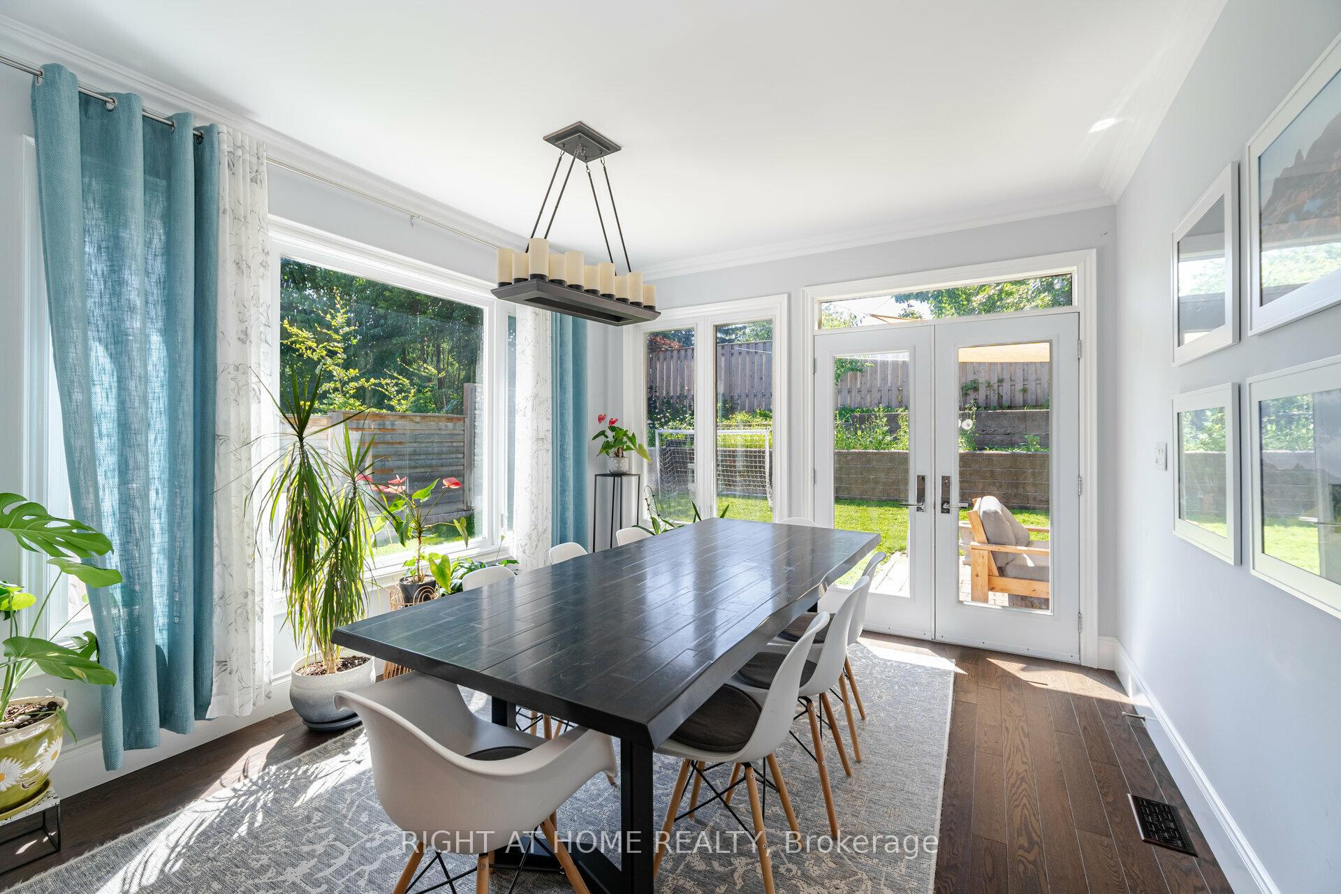 Photo 11 of 19 Talgarth Road, Etobicoke, Eringate-Centennial-West Deane — HOMEH