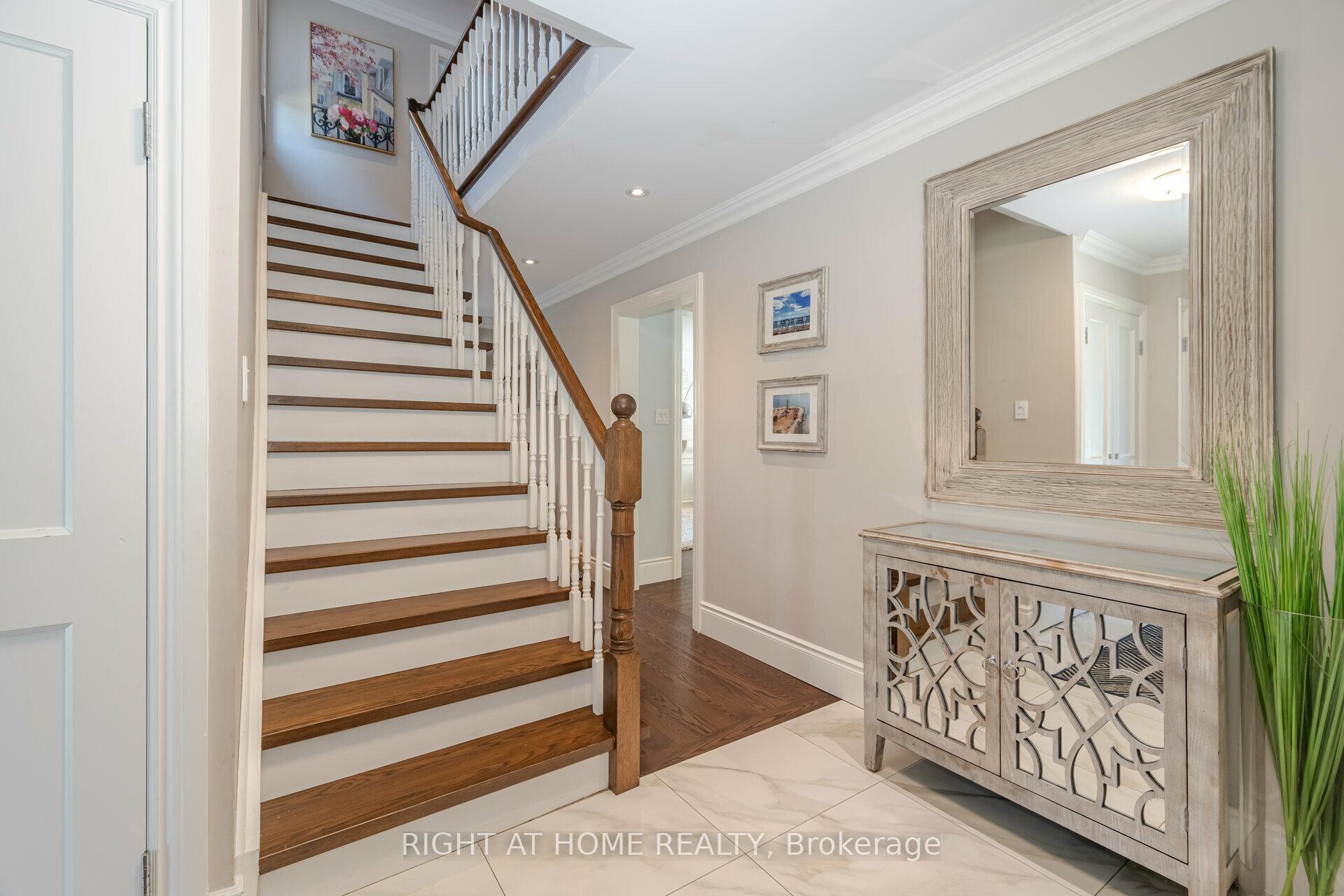 Photo 15 of 19 Talgarth Road, Etobicoke, Eringate-Centennial-West Deane — HOMEH