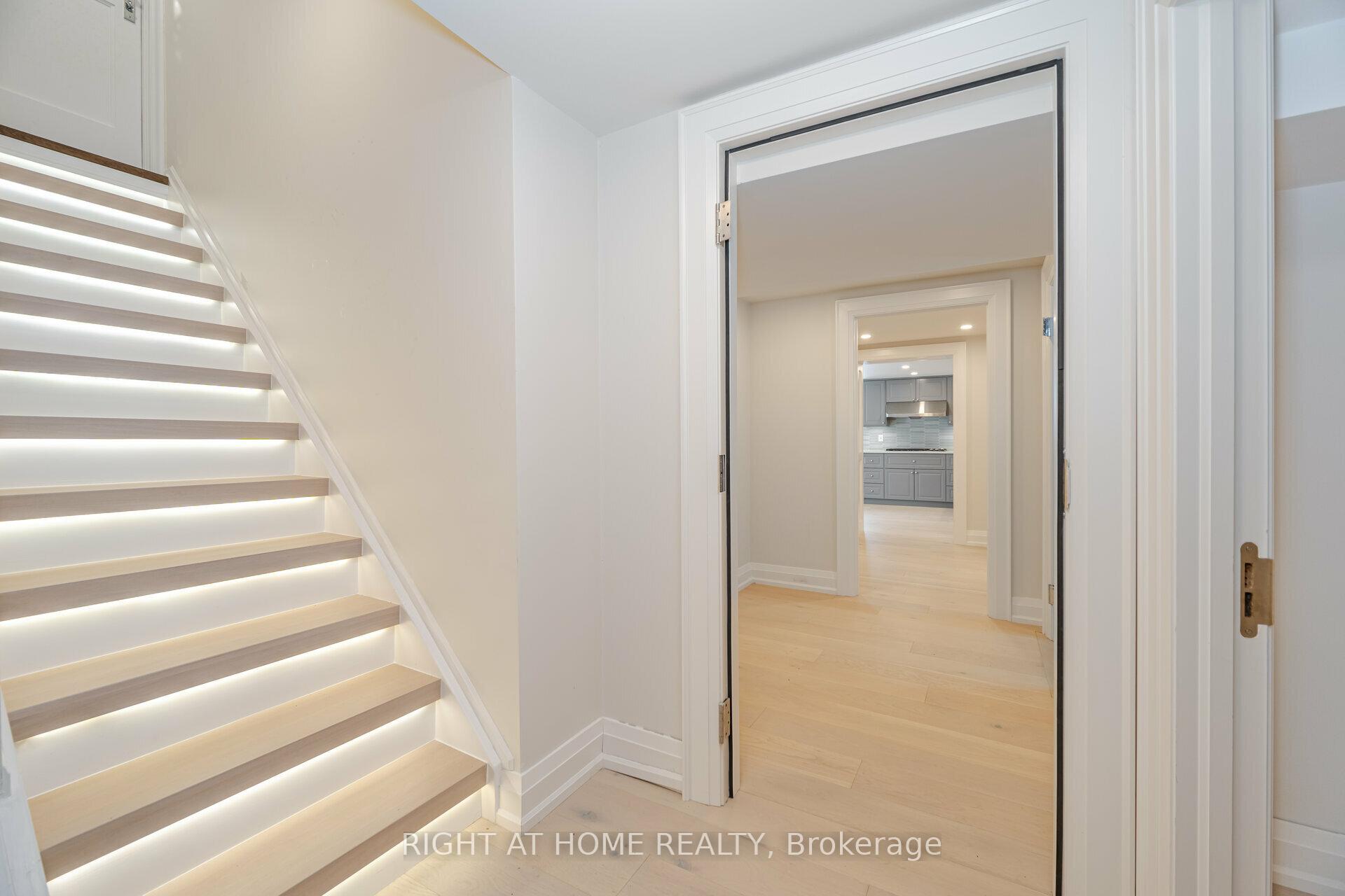 Photo 22 of 19 Talgarth Road, Etobicoke, Eringate-Centennial-West Deane — HOMEH