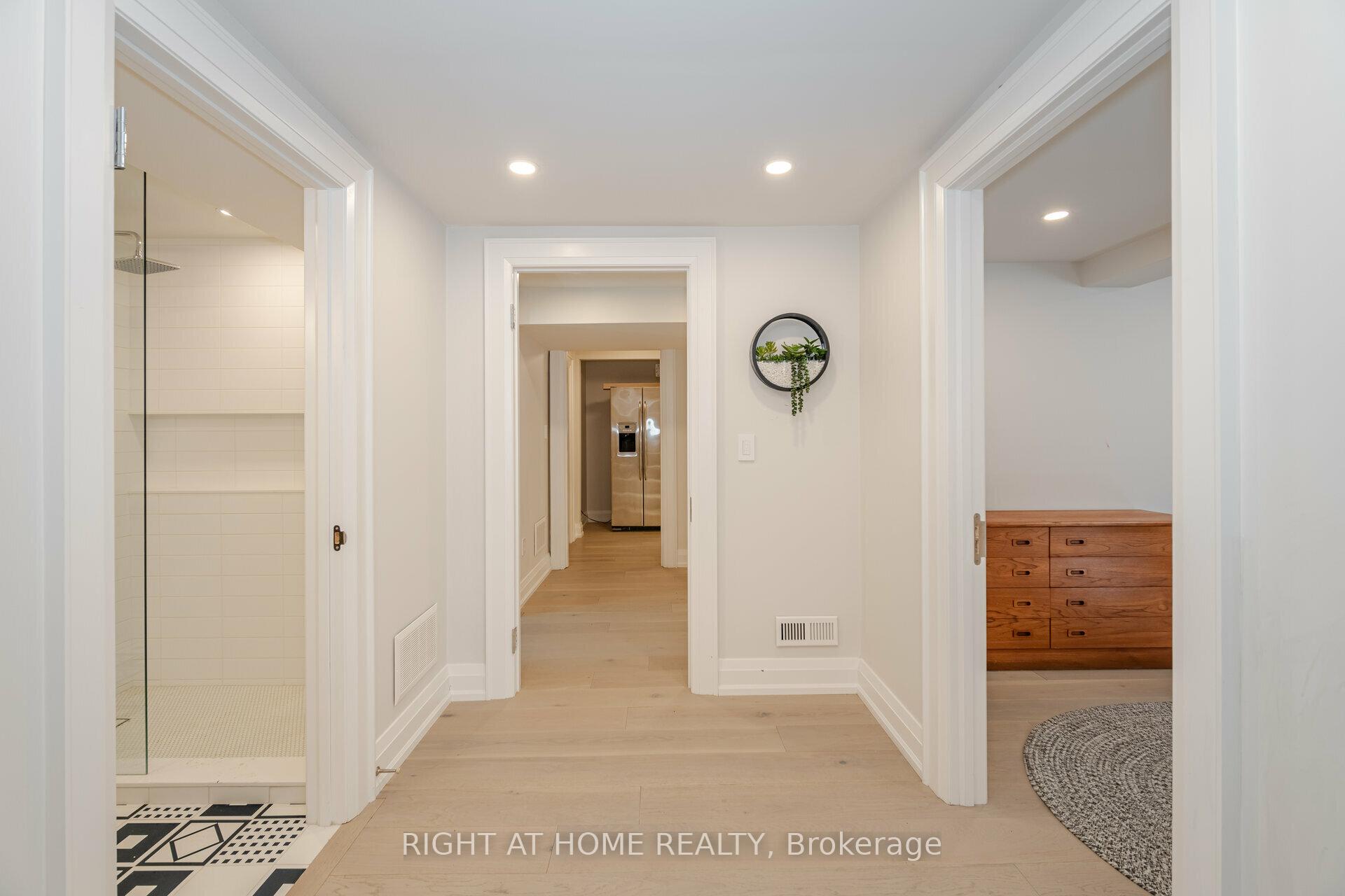 Photo 25 of 19 Talgarth Road, Etobicoke, Eringate-Centennial-West Deane — HOMEH
