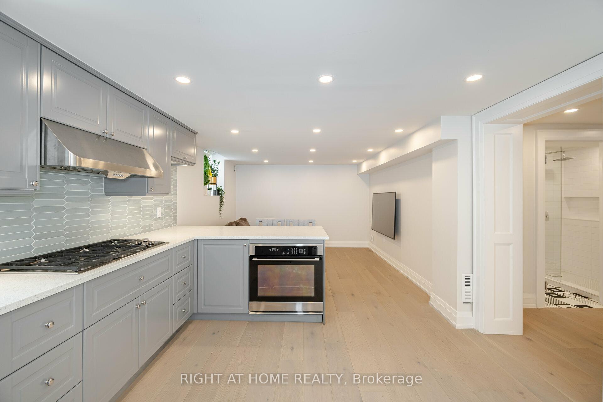 Photo 29 of 19 Talgarth Road, Etobicoke, Eringate-Centennial-West Deane — HOMEH