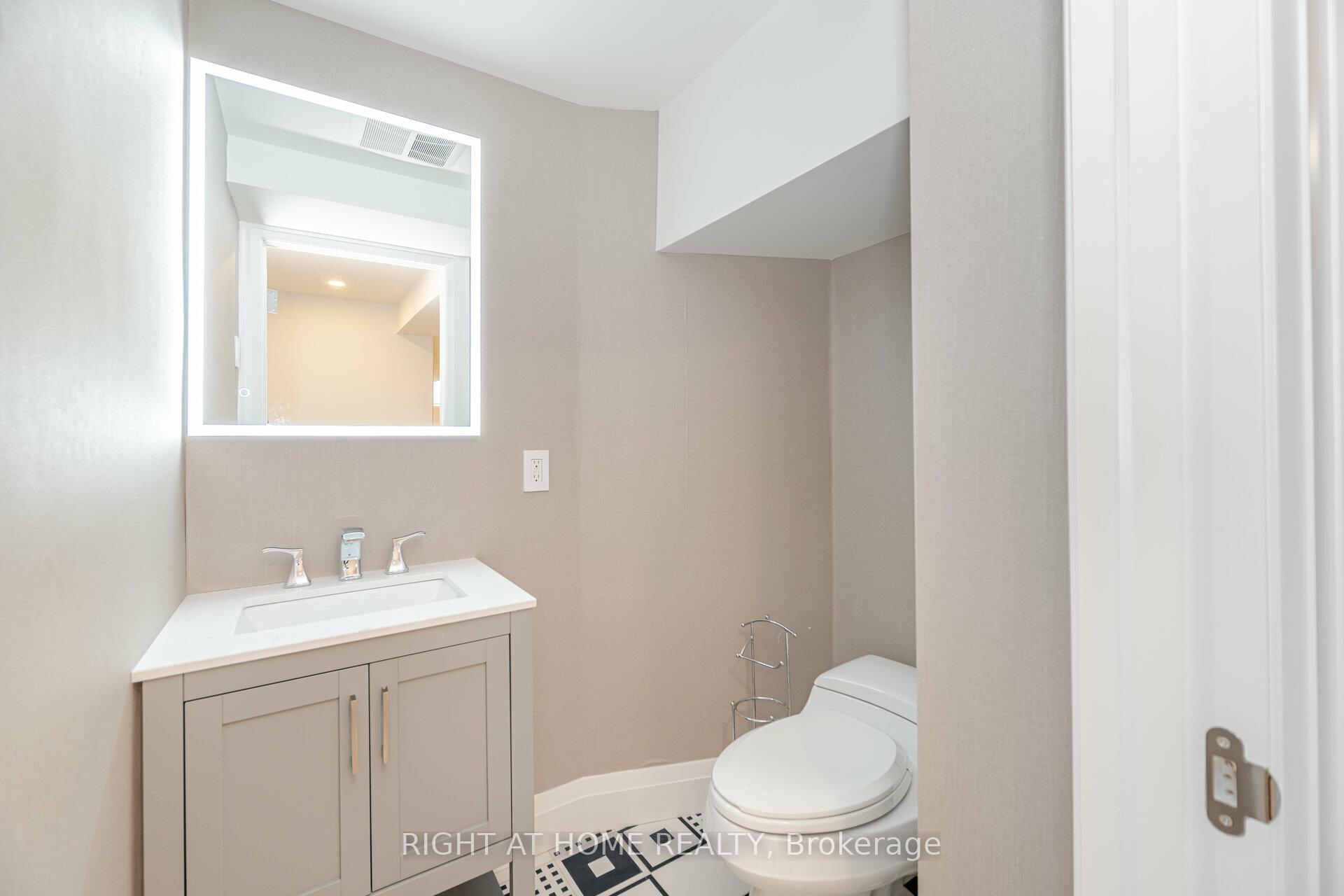 Photo 35 of 19 Talgarth Road, Etobicoke, Eringate-Centennial-West Deane — HOMEH