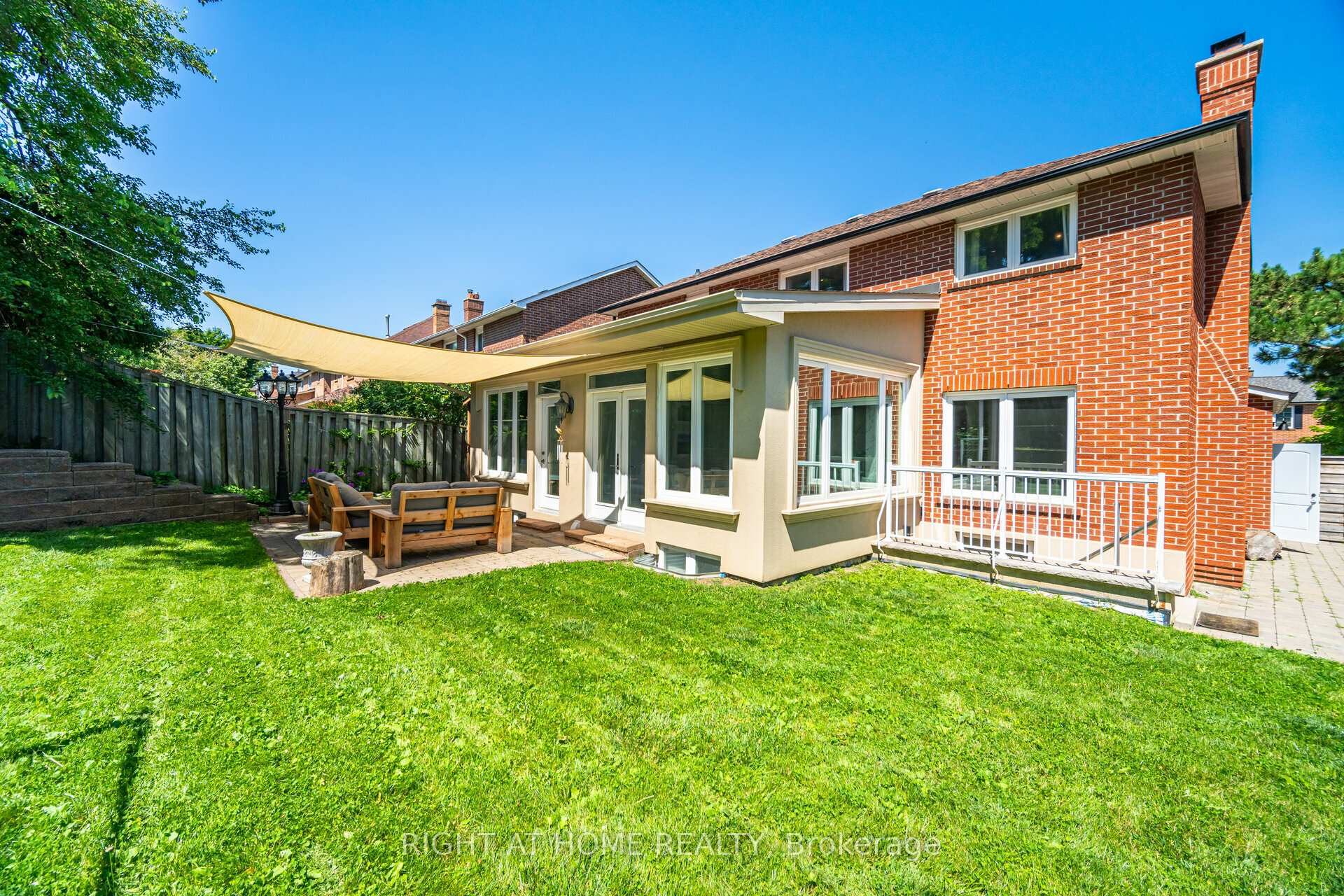 Photo 38 of 19 Talgarth Road, Etobicoke, Eringate-Centennial-West Deane — HOMEH