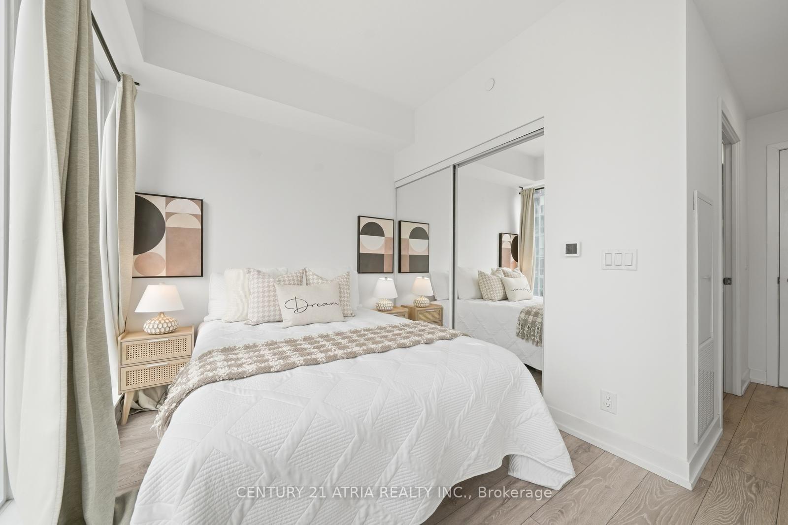 Photo 14 of Unit 1502, 55 Mercer Street, Toronto, Waterfront Communities — HOMEH