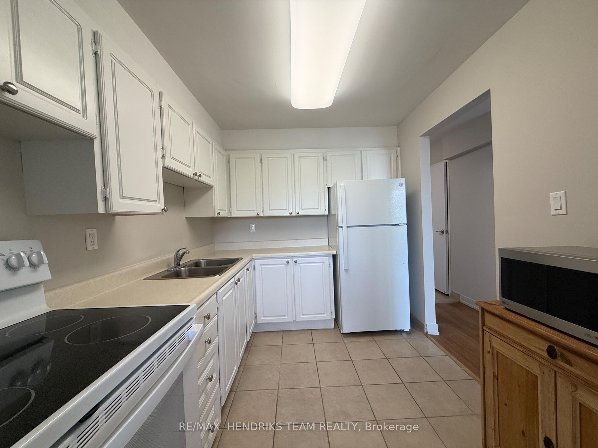 Photo 3 of Unit 508, 4982 Chrysler Avenue, Niagara Falls, Downtown — HOMEH