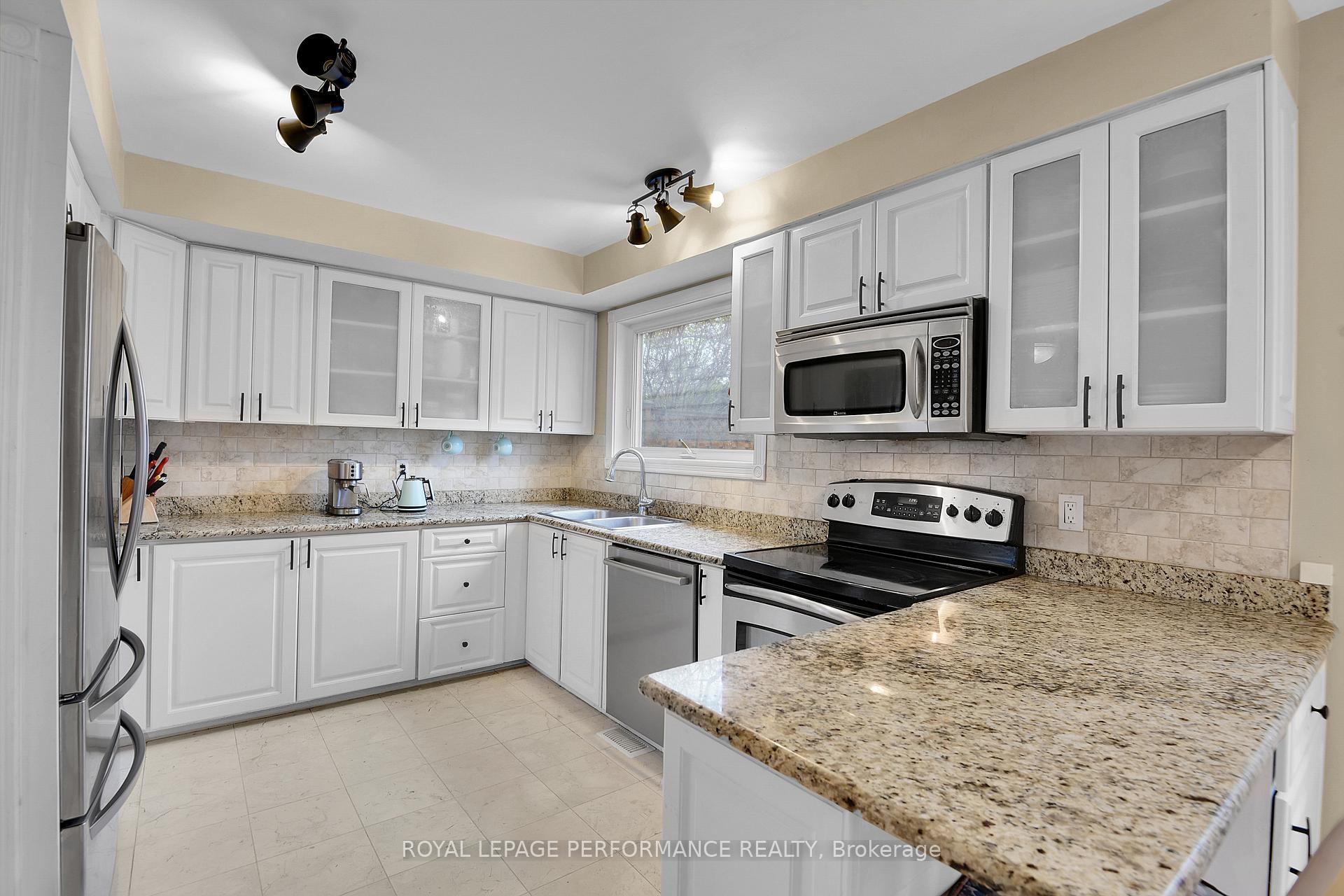 Photo 11 of 1841 Beattie Avenue, Ottawa, Playfair Park — HOMEH