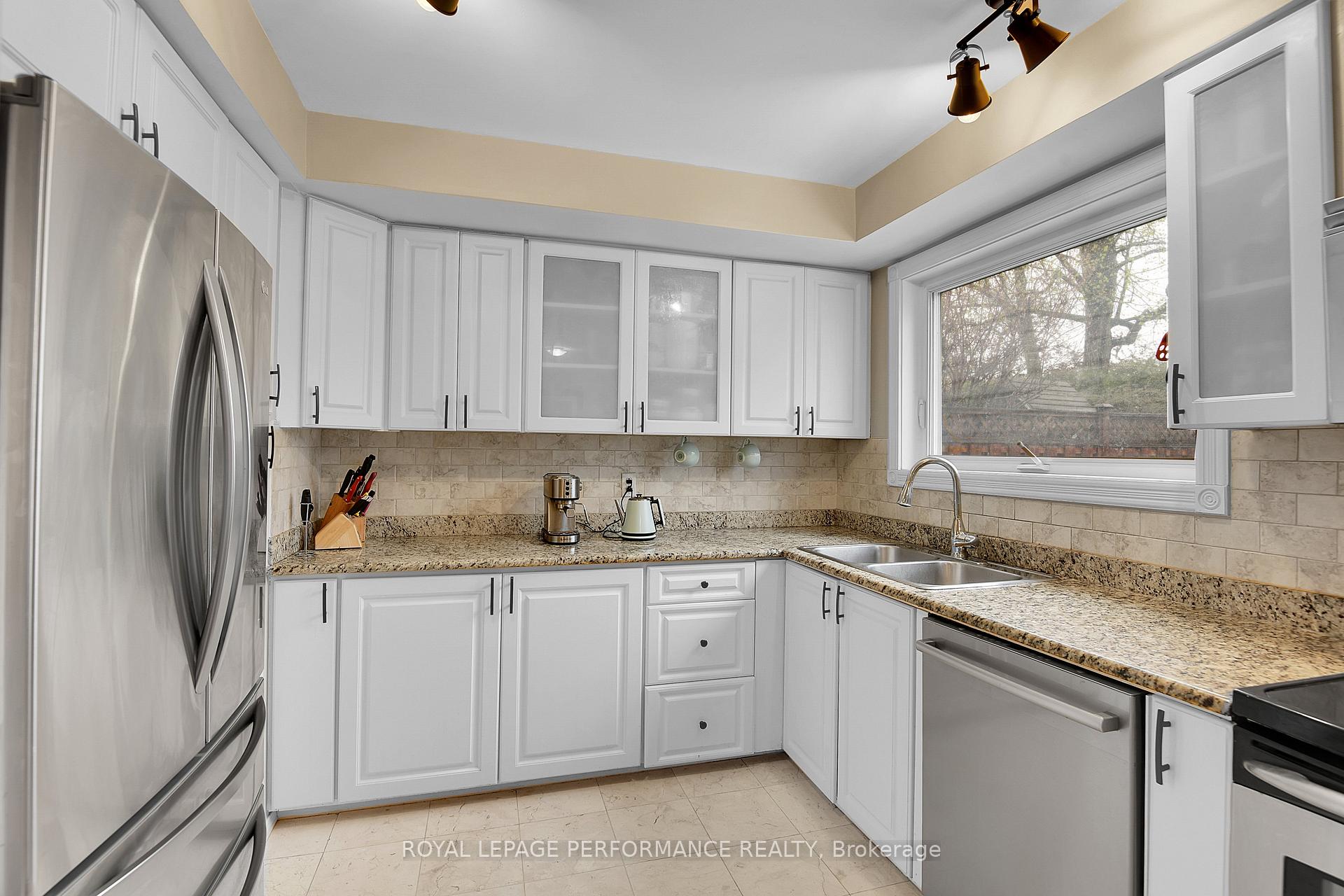 Photo 12 of 1841 Beattie Avenue, Ottawa, Playfair Park — HOMEH