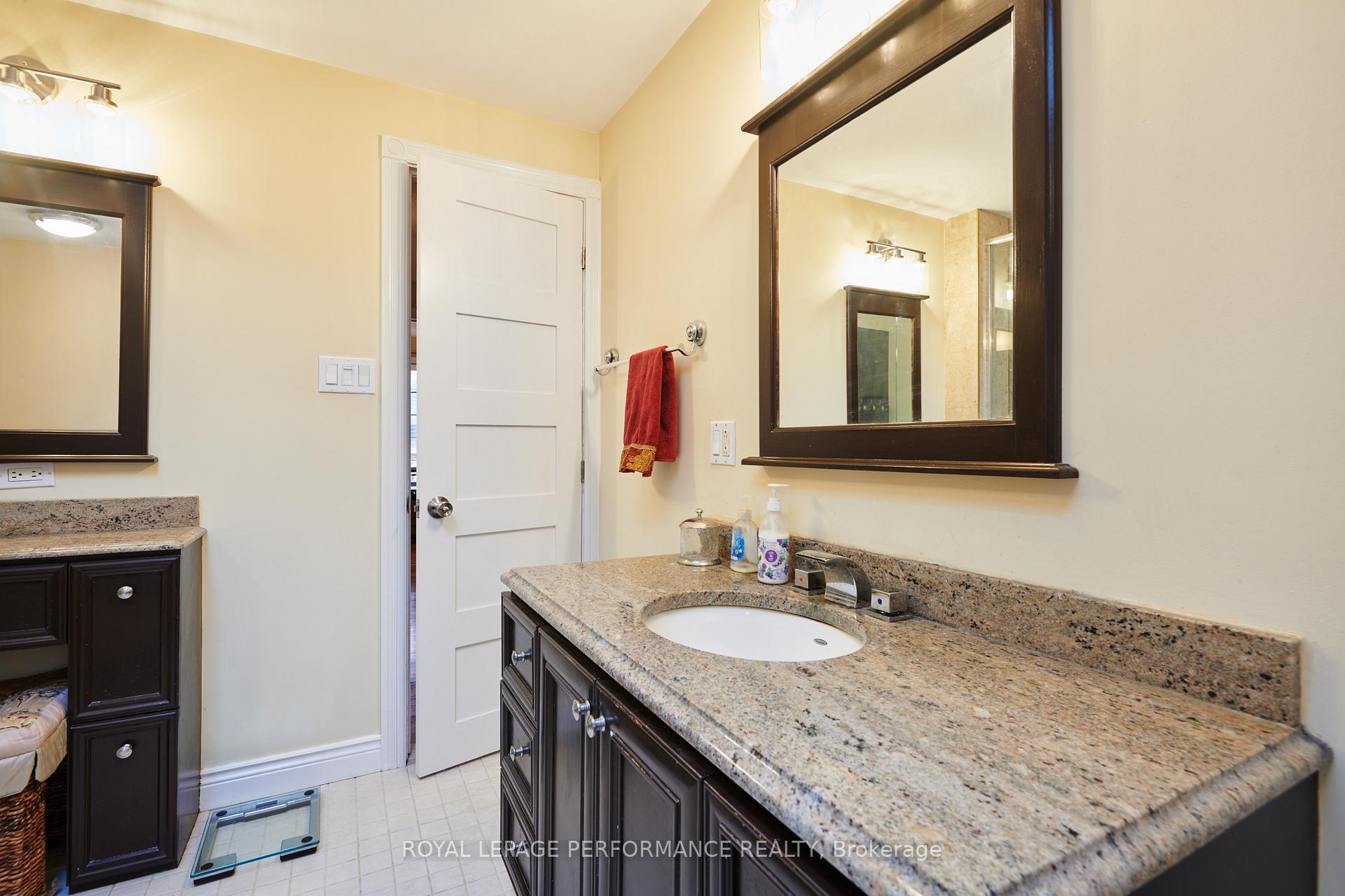 Photo 26 of 1841 Beattie Avenue, Ottawa, Playfair Park — HOMEH