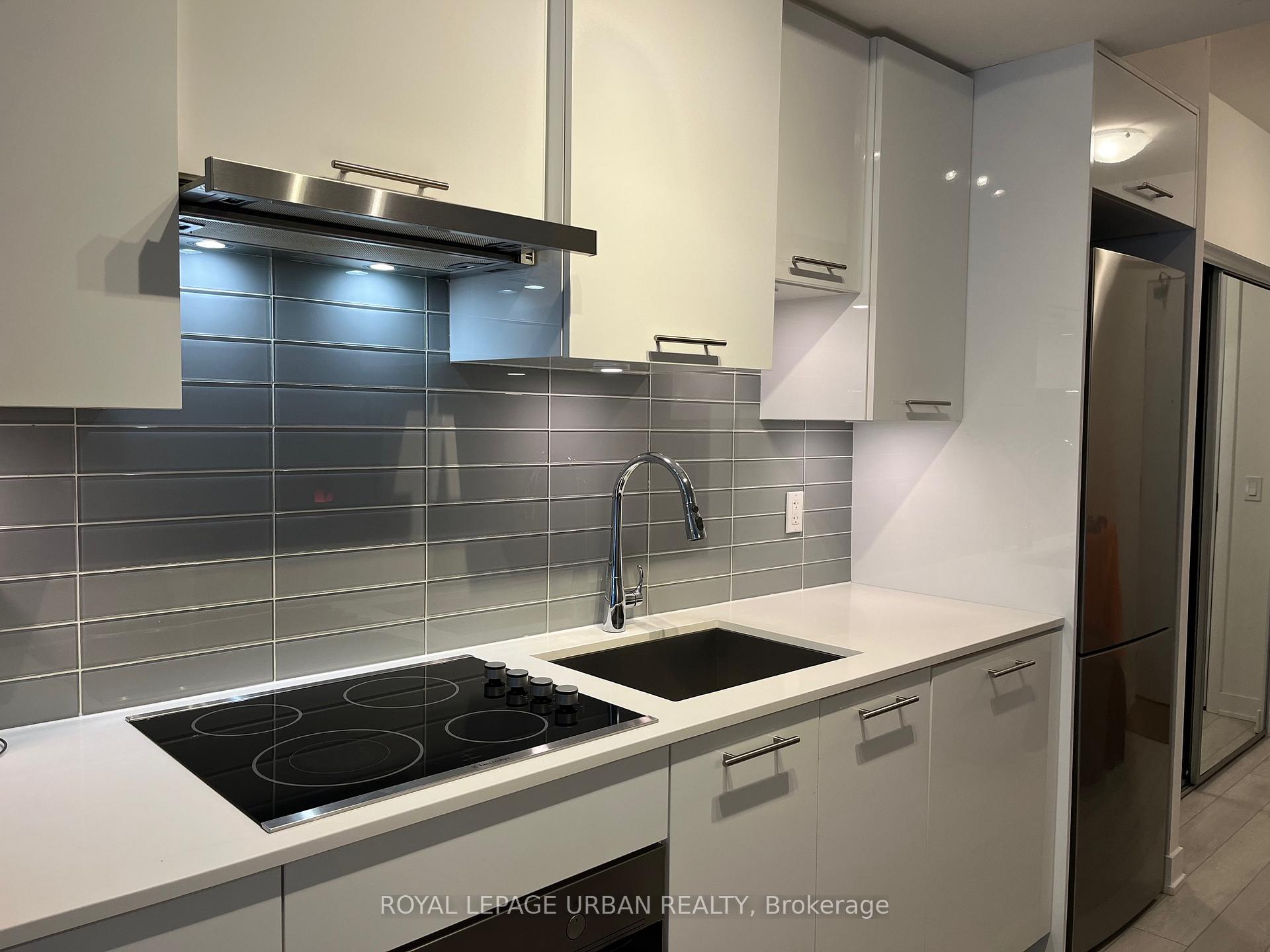 Photo 1 of Unit 1007, 99 Broadway Avenue, Toronto, Mount Pleasant West — HOMEH