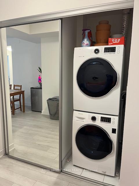 Photo 6 of Unit 1007, 99 Broadway Avenue, Toronto, Mount Pleasant West — HOMEH