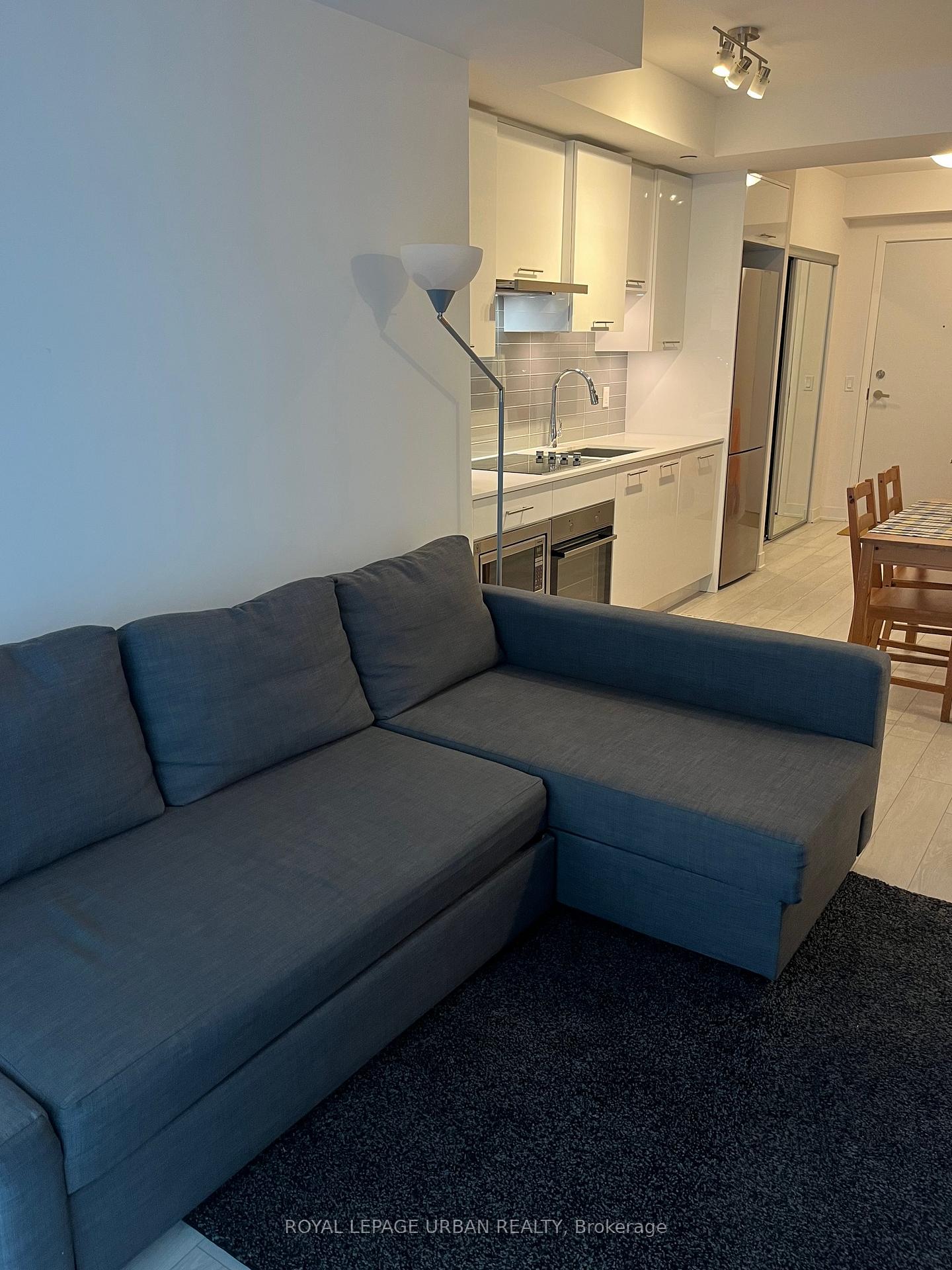 Photo 7 of Unit 1007, 99 Broadway Avenue, Toronto, Mount Pleasant West — HOMEH