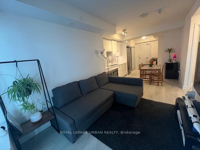 Photo 8 of Unit 1007, 99 Broadway Avenue, Toronto, Mount Pleasant West — HOMEH