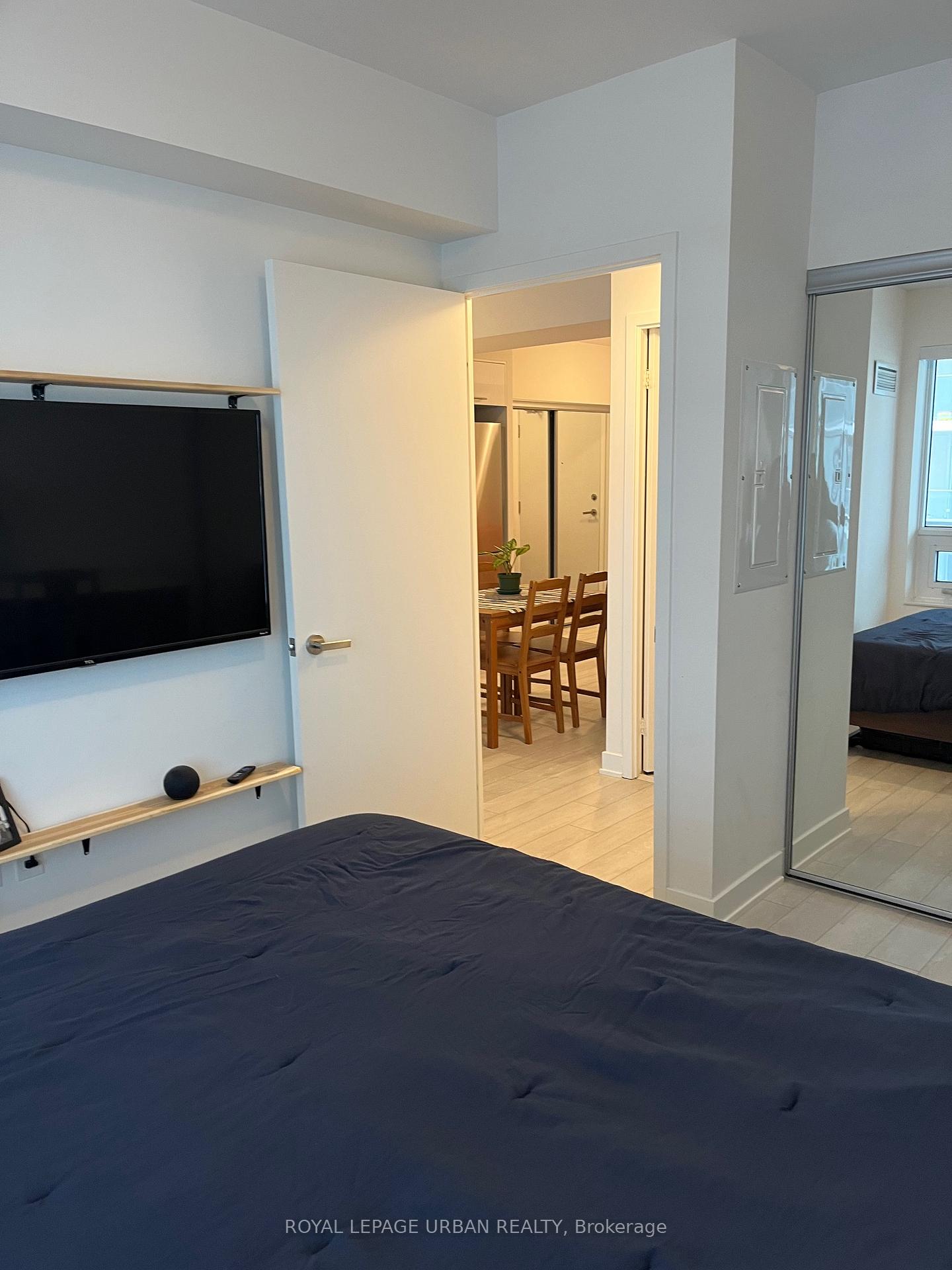 Photo 10 of Unit 1007, 99 Broadway Avenue, Toronto, Mount Pleasant West — HOMEH