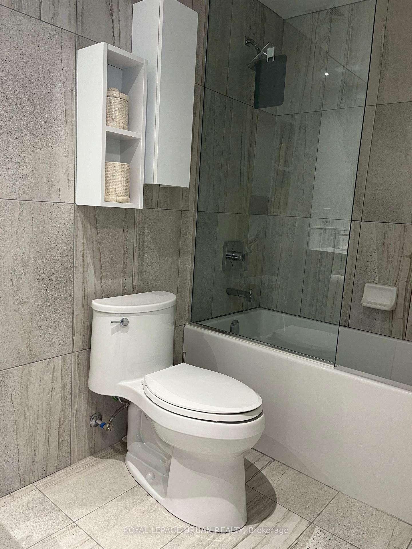 Photo 14 of Unit 1007, 99 Broadway Avenue, Toronto, Mount Pleasant West — HOMEH