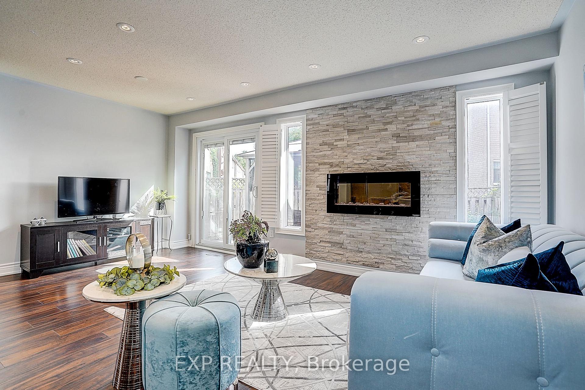 Photo 10 of 626 Walpole Crescent, Newmarket, Stonehaven-Wyndham — HOMEH