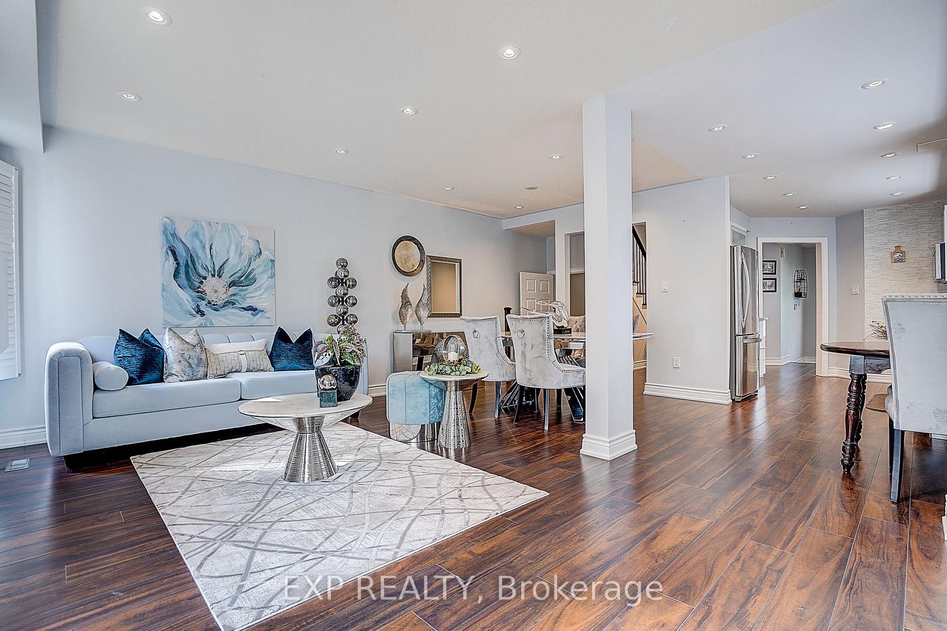 Photo 11 of 626 Walpole Crescent, Newmarket, Stonehaven-Wyndham — HOMEH
