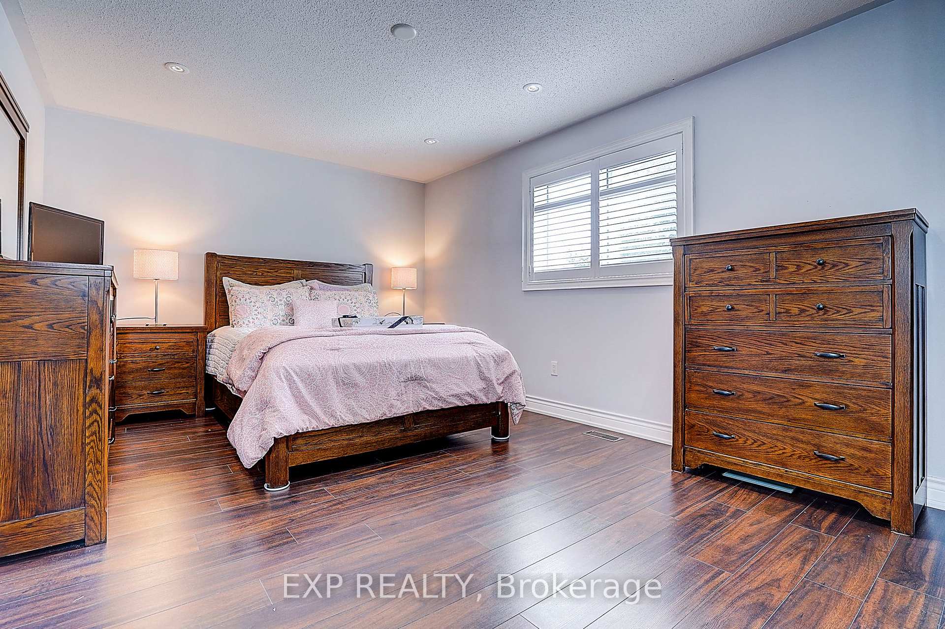 Photo 19 of 626 Walpole Crescent, Newmarket, Stonehaven-Wyndham — HOMEH