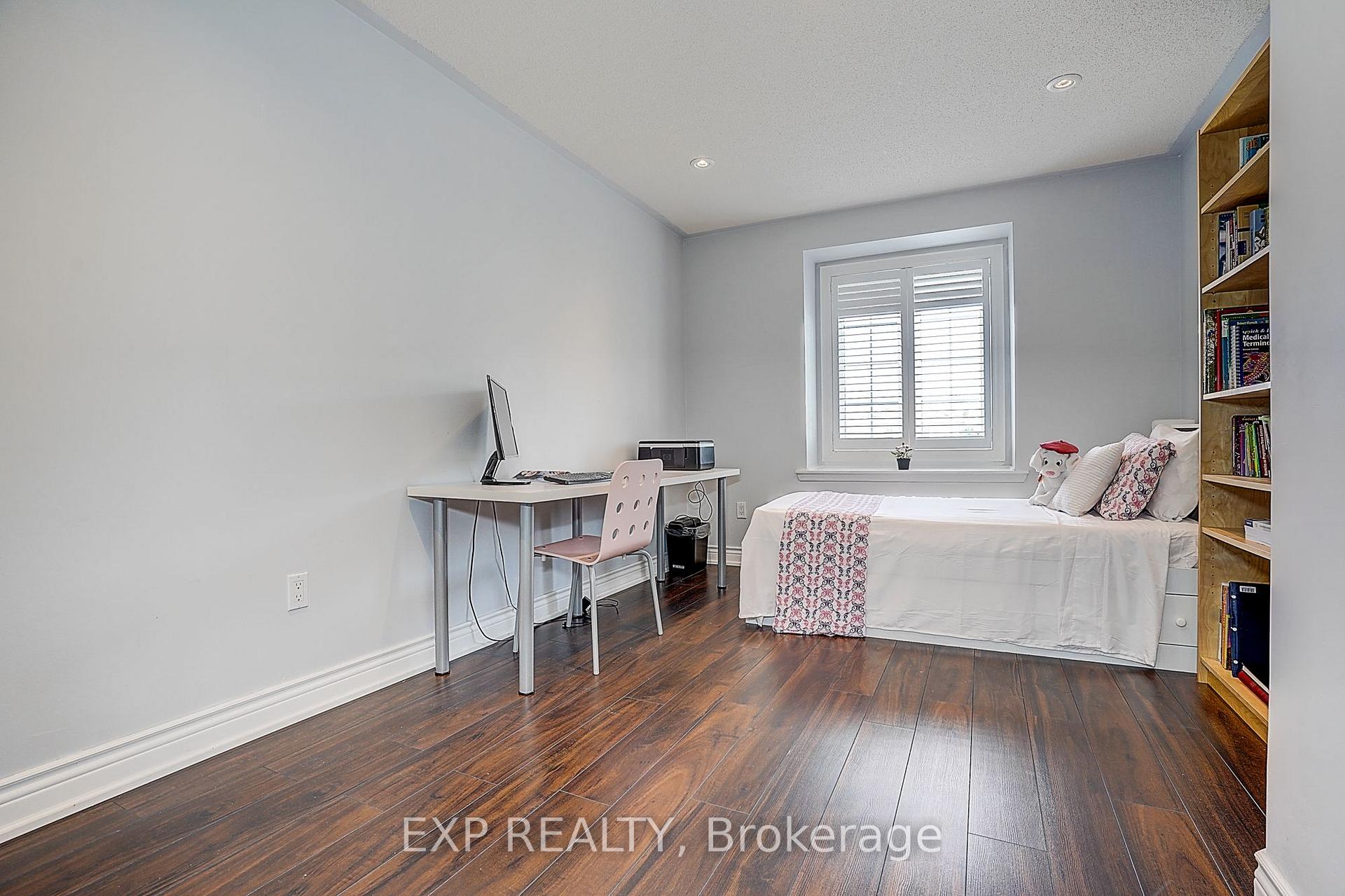 Photo 23 of 626 Walpole Crescent, Newmarket, Stonehaven-Wyndham — HOMEH