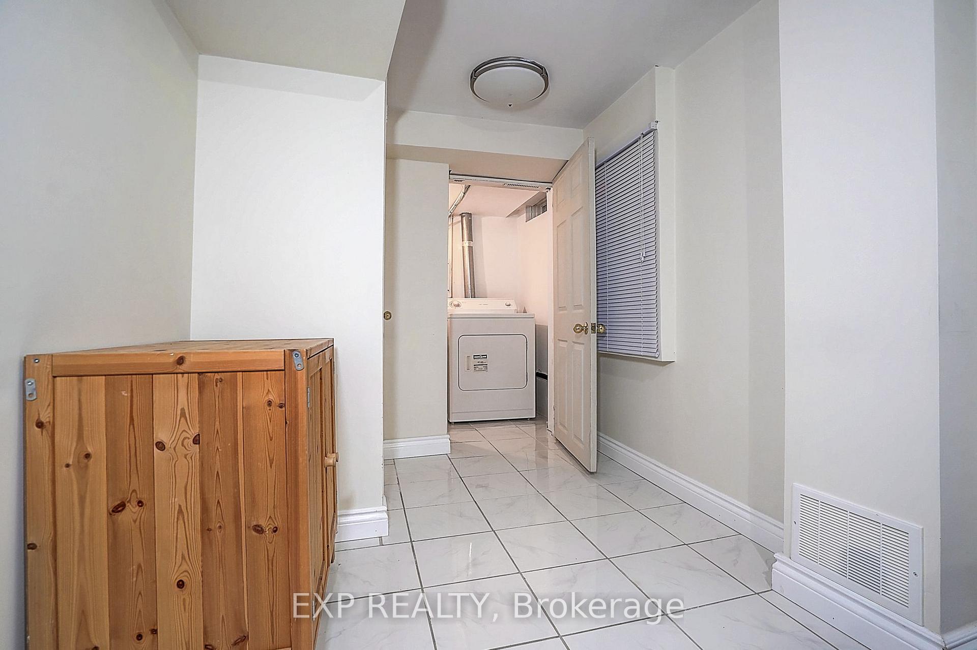 Photo 29 of 626 Walpole Crescent, Newmarket, Stonehaven-Wyndham — HOMEH
