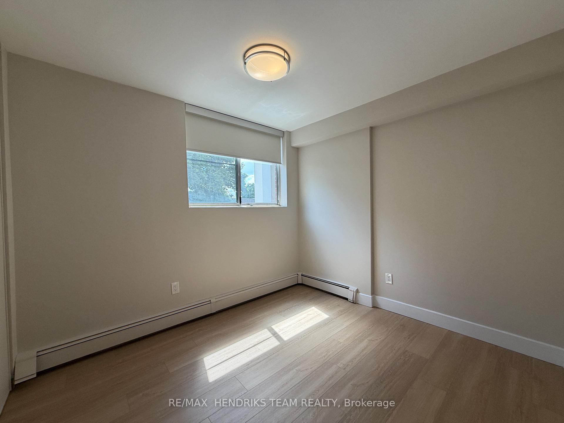Photo 7 of Unit 302, 4982 Chrysler Avenue, Niagara Falls, Downtown — HOMEH