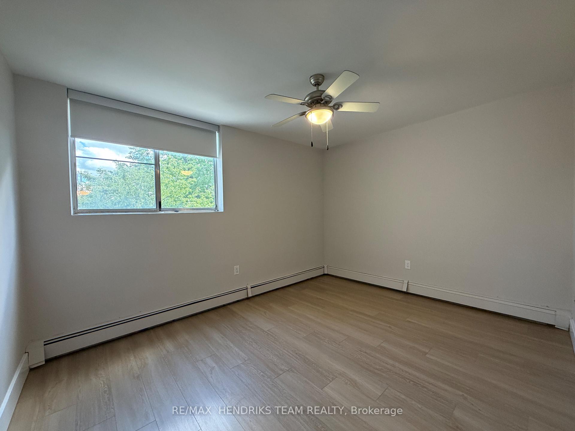 Photo 9 of Unit 302, 4982 Chrysler Avenue, Niagara Falls, Downtown — HOMEH