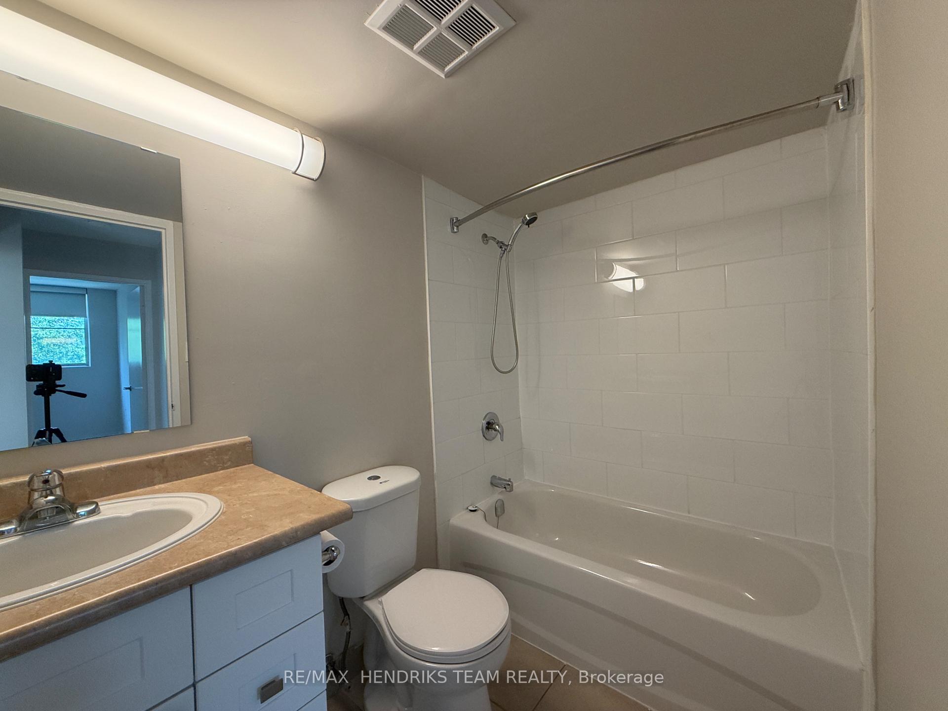Photo 10 of Unit 302, 4982 Chrysler Avenue, Niagara Falls, Downtown — HOMEH