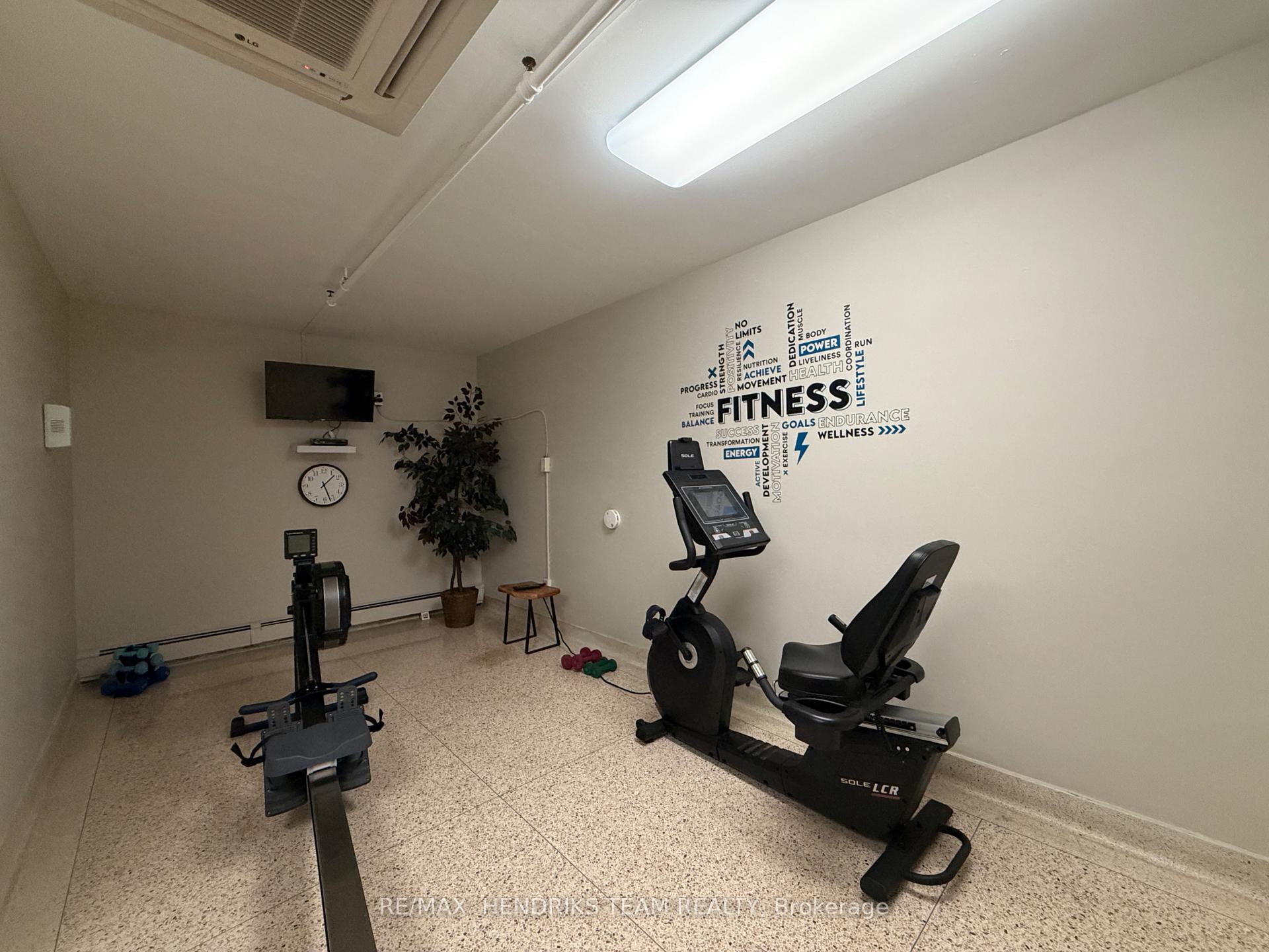 Photo 16 of Unit 302, 4982 Chrysler Avenue, Niagara Falls, Downtown — HOMEH