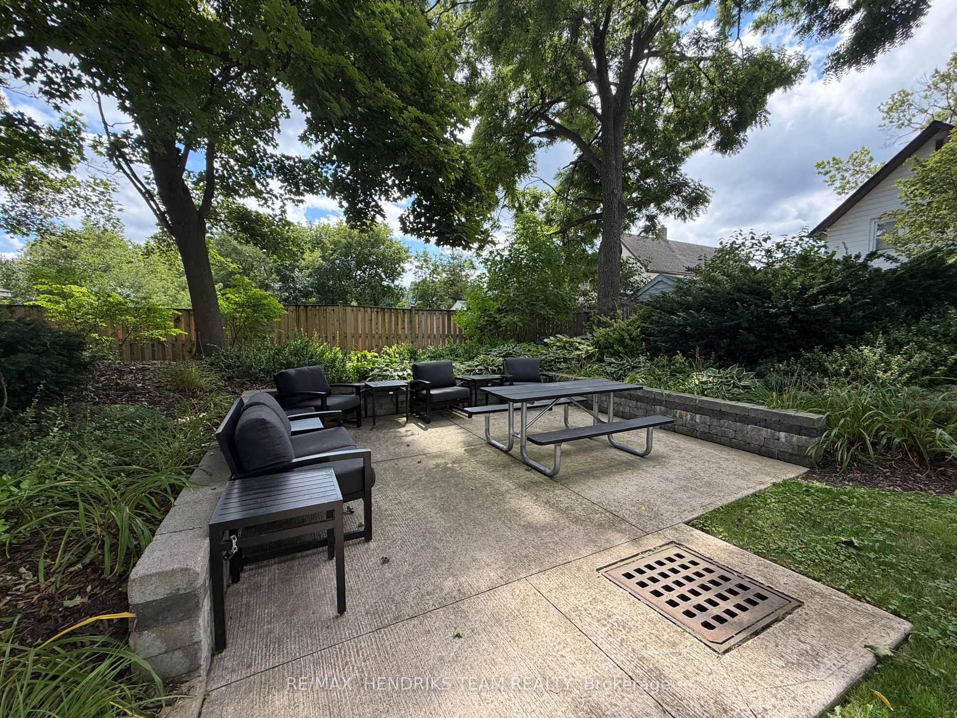 Photo 21 of Unit 302, 4982 Chrysler Avenue, Niagara Falls, Downtown — HOMEH