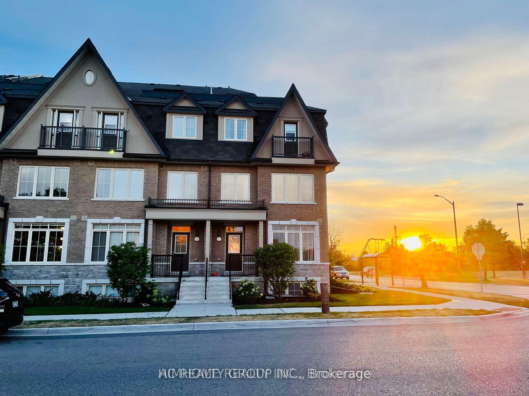 Photo 3 of Unit 21, 181 Parktree Drive, Vaughan, Maple — HOMEH